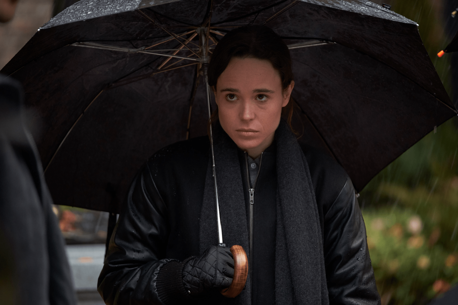 1920x1280 Download Elliot Page Viktor Hargreeves TV Show The Umbrella Academy 4k Ultra HD Wallpaperx4000