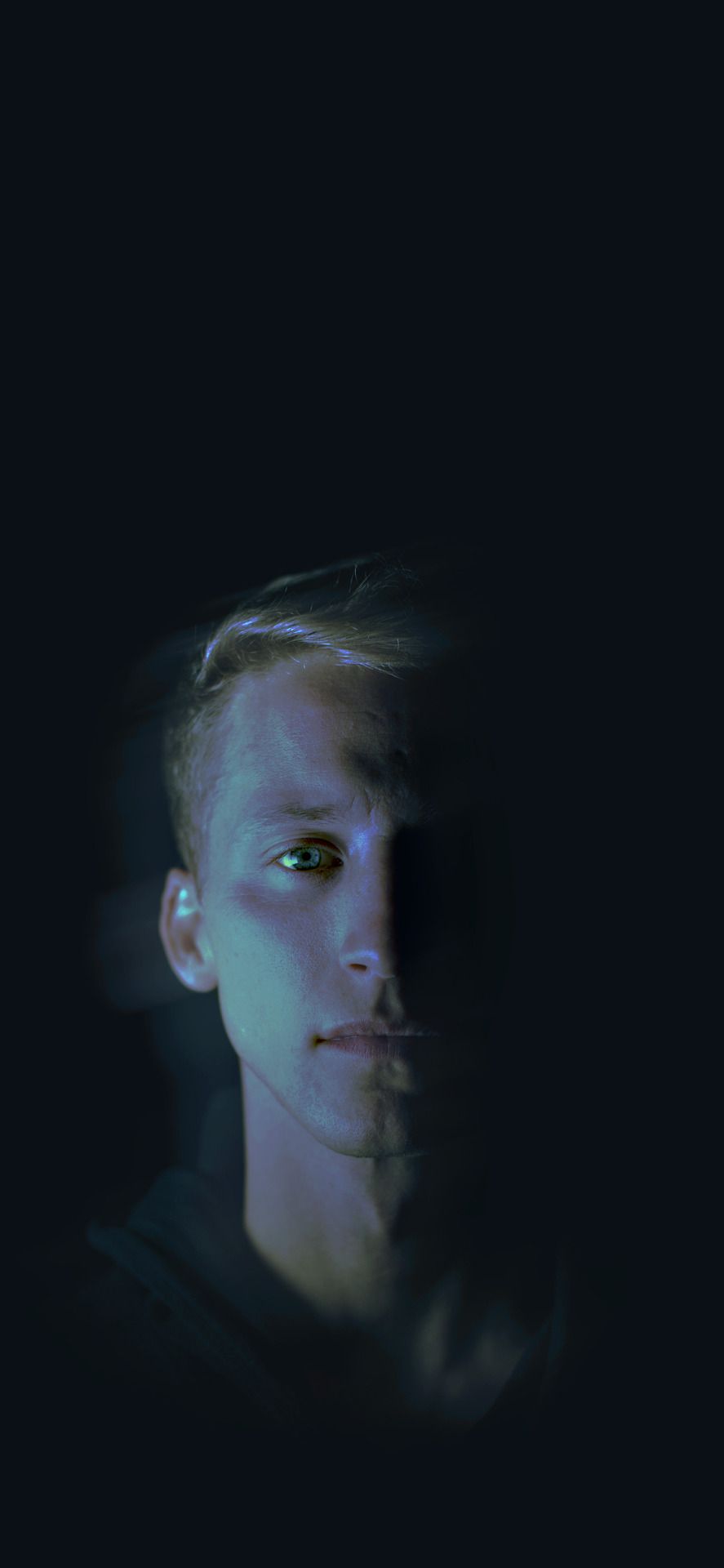 887x1920 ♛