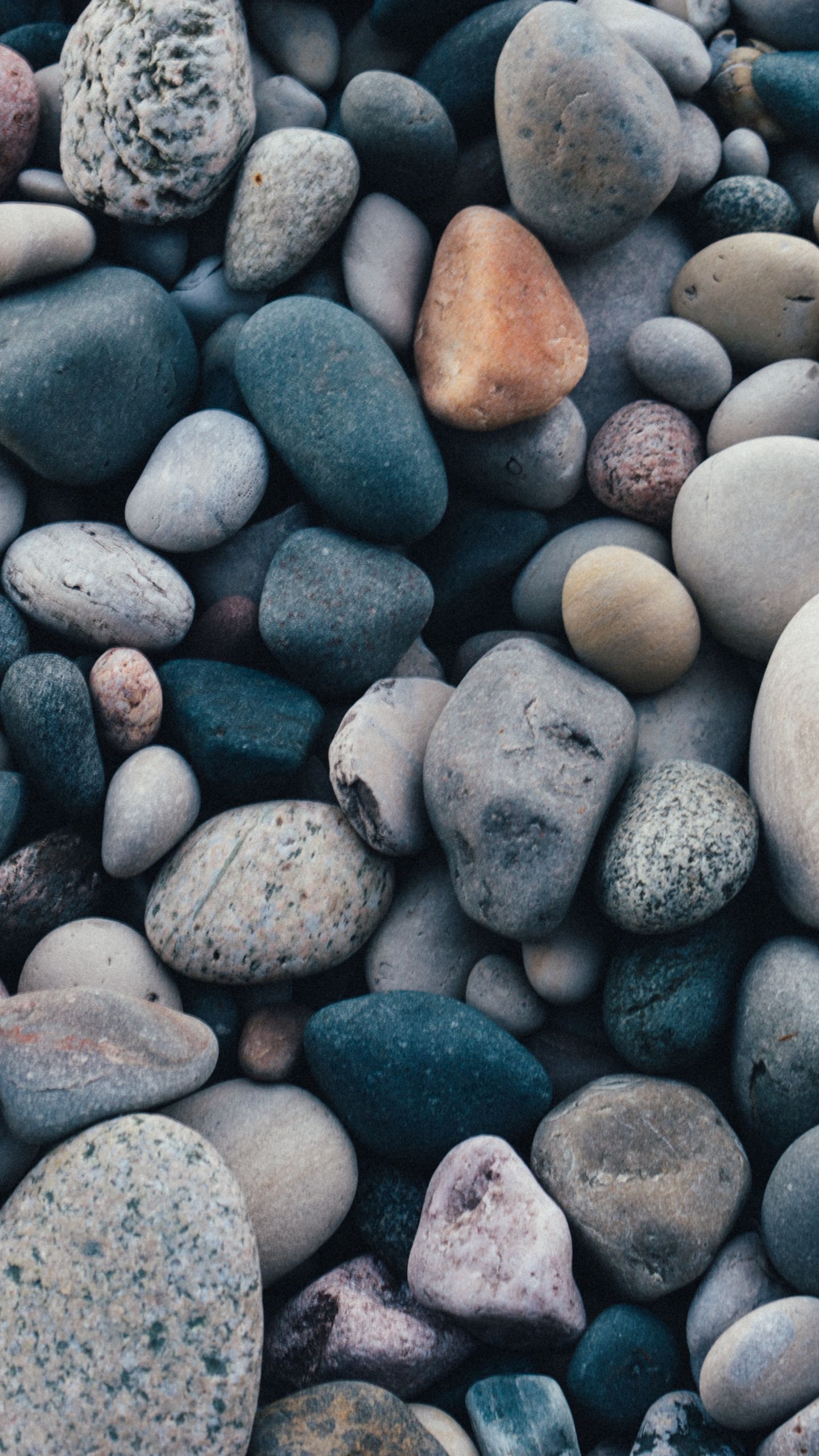 1440x2560 Download wallpaper 1440x2560 stones, sea, pebble qhd samsung galaxy s s edge, note, lg g4 HD background