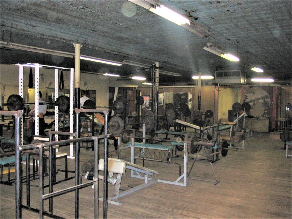 1024x768 Doug's Gym: Oldest One Owner Gym
