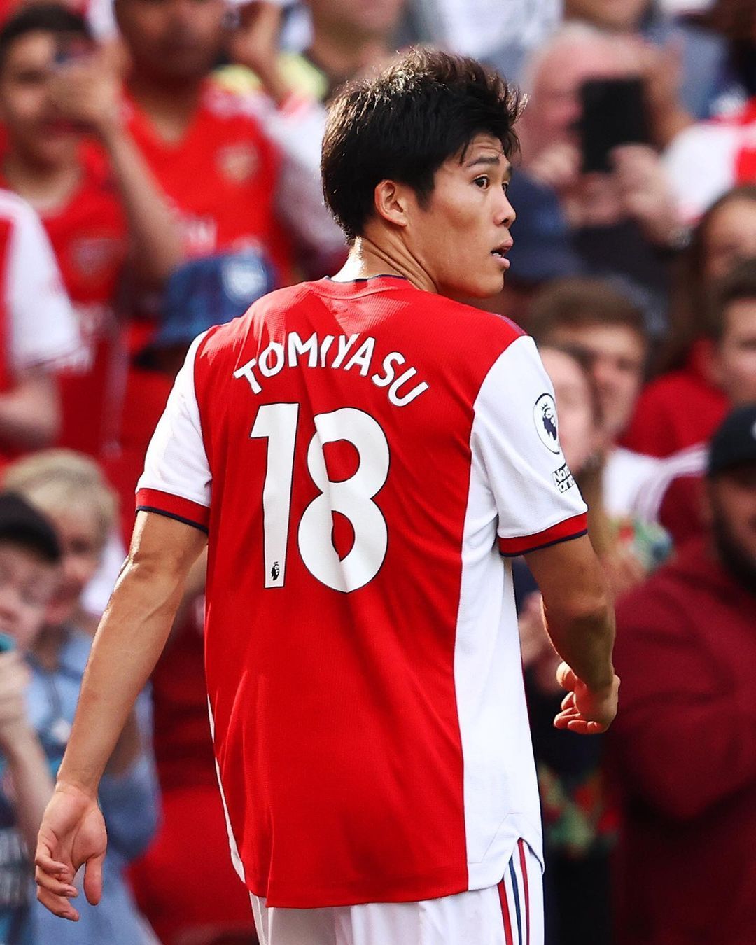 1080x1350 Takehiro Tomiyasu Wallpaper