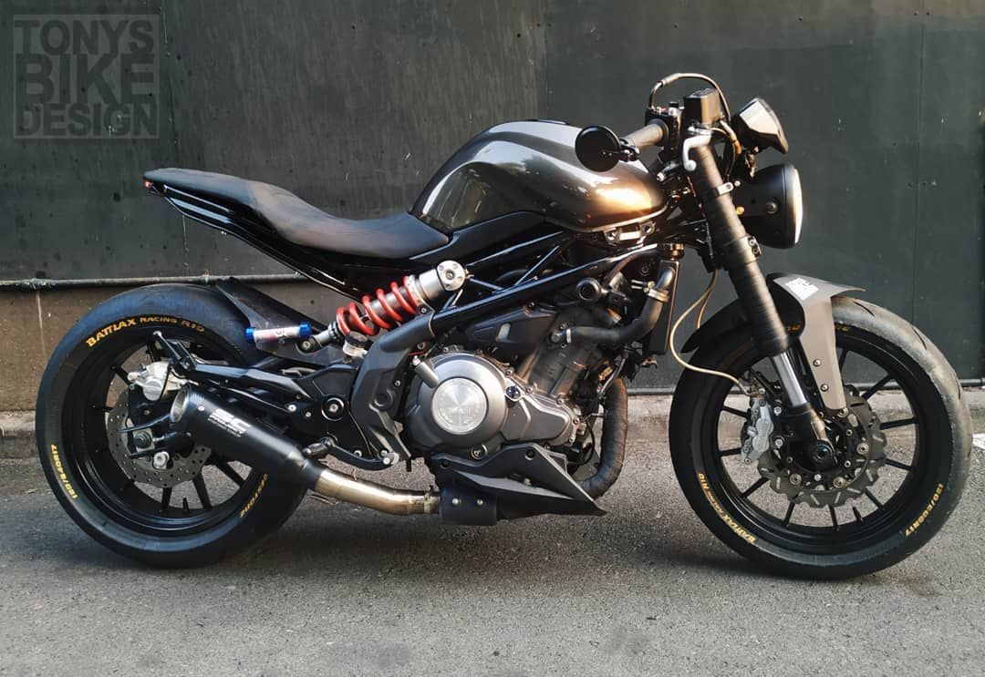 1080x743 bikes