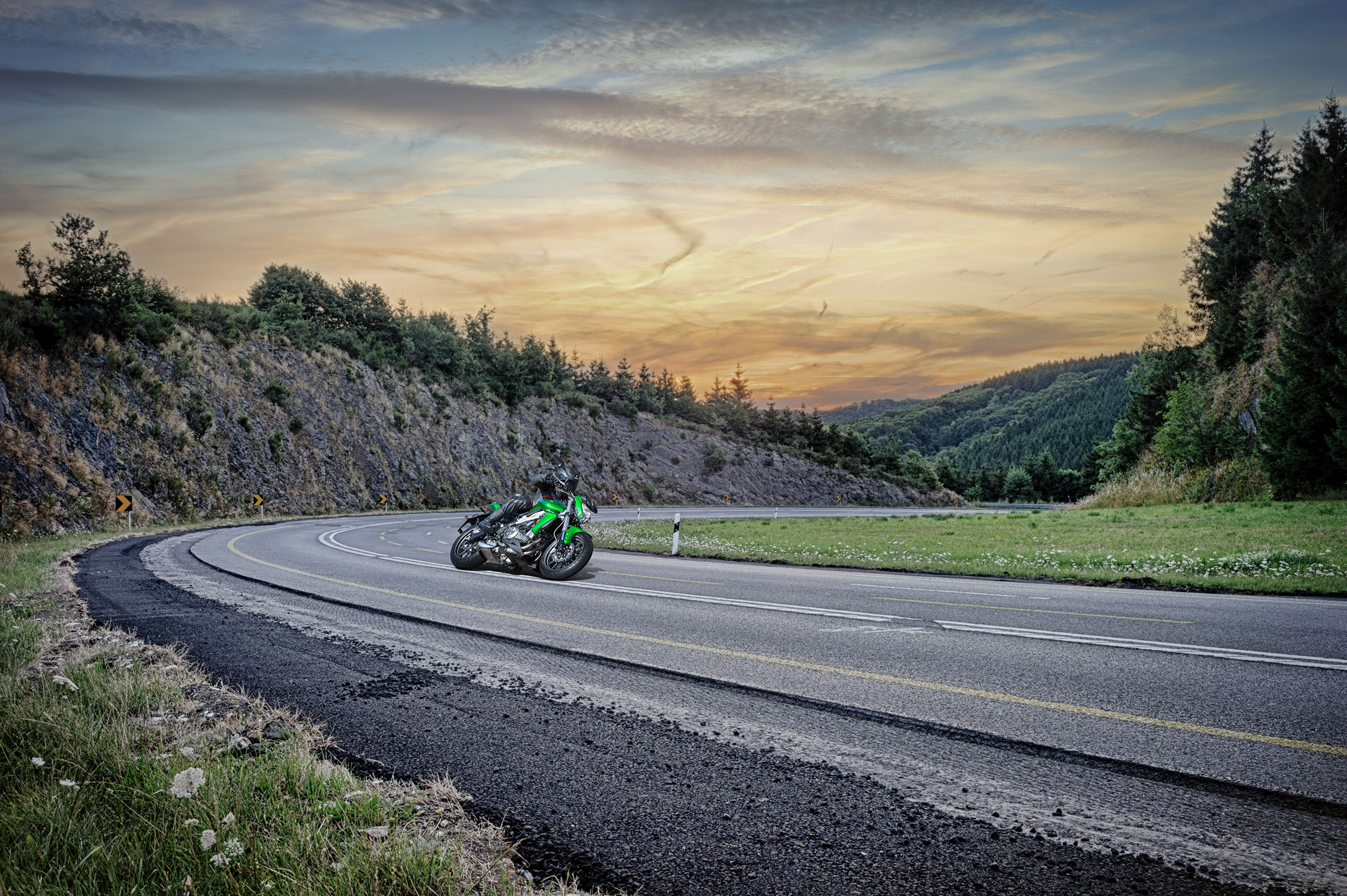 2550x1696 TNT300 Motorcycles USA