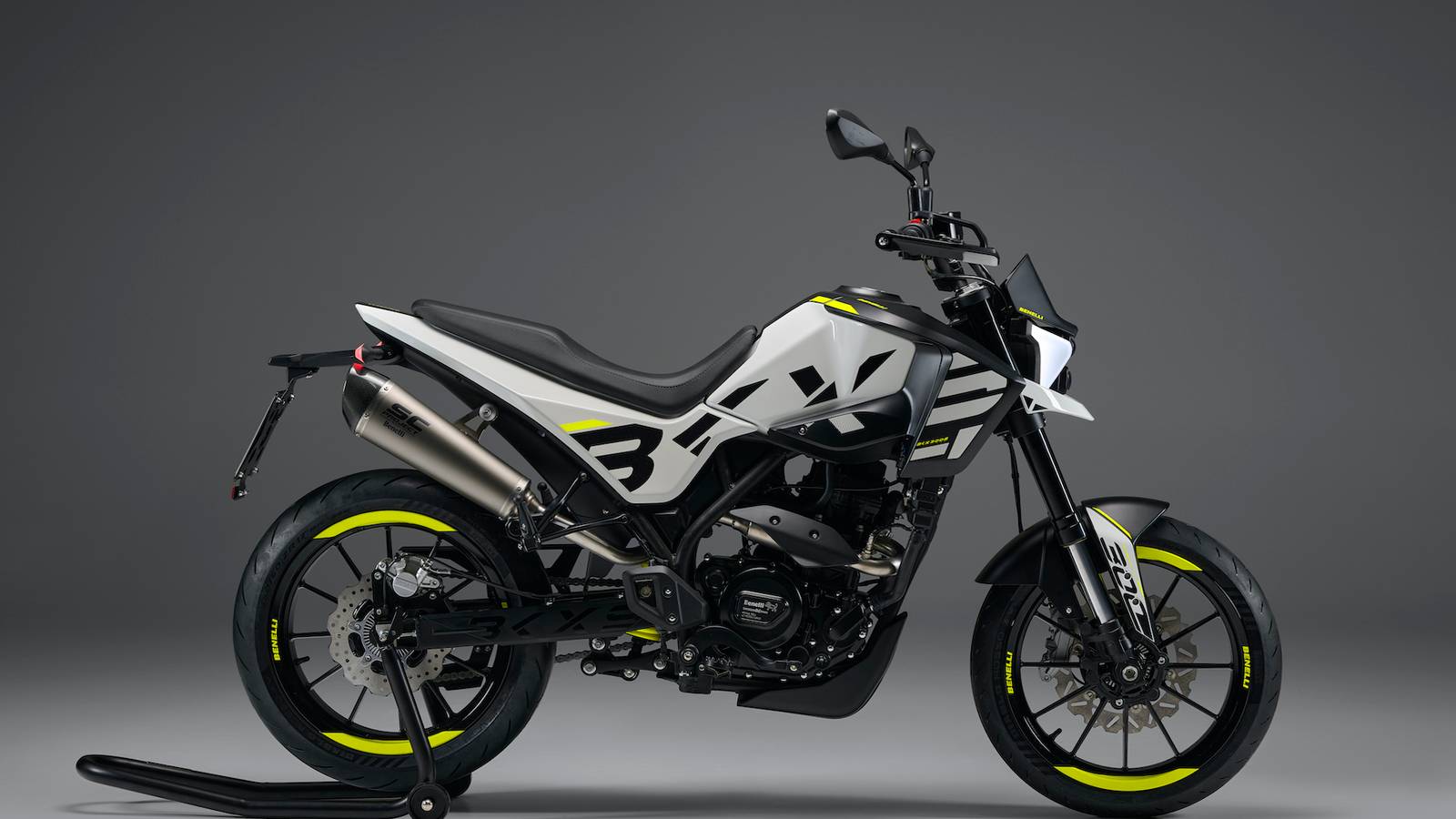 1600x900 Benelli Stirs The Entry Level Pot With The BKX 300 And BKX 300 S