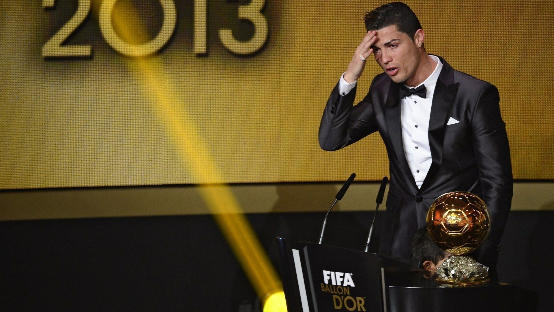 1920x1080 Cristiano Ronaldo: HD Wallpaper of a Sports Iconx1080