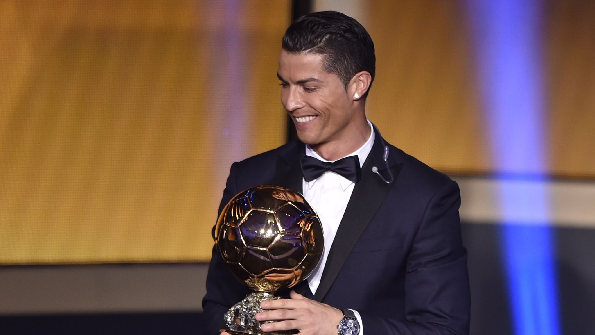 2048x1152 Ballon d'Or: Real Madrid star Cristiano Ronaldo retains award with third win