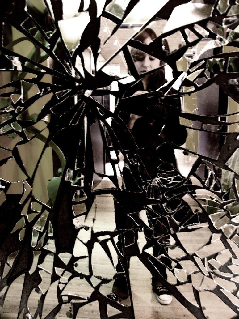 broken mirror reflection wallpaper
