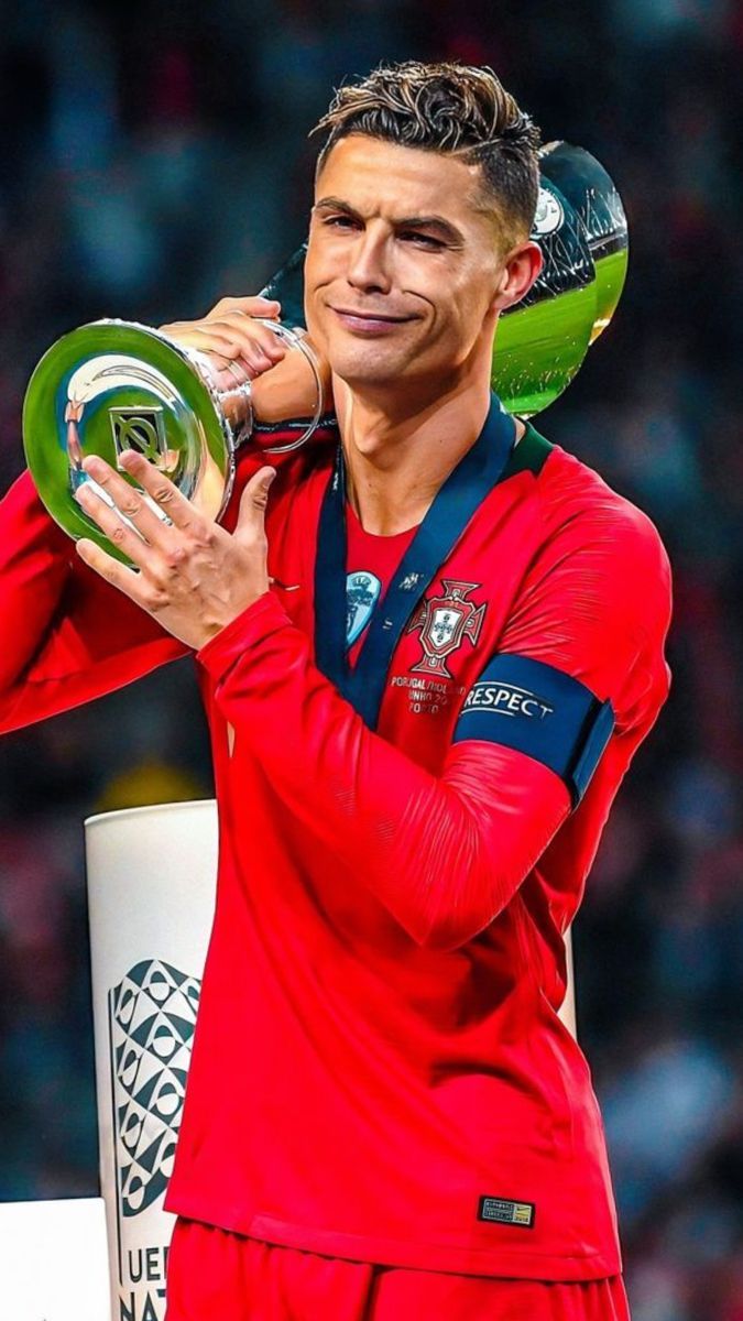 675x1200 Cristiano ronaldo with trophy wallpaper. Cristiano ronaldo with the world cup, Ronaldo image, Ronaldo free kick