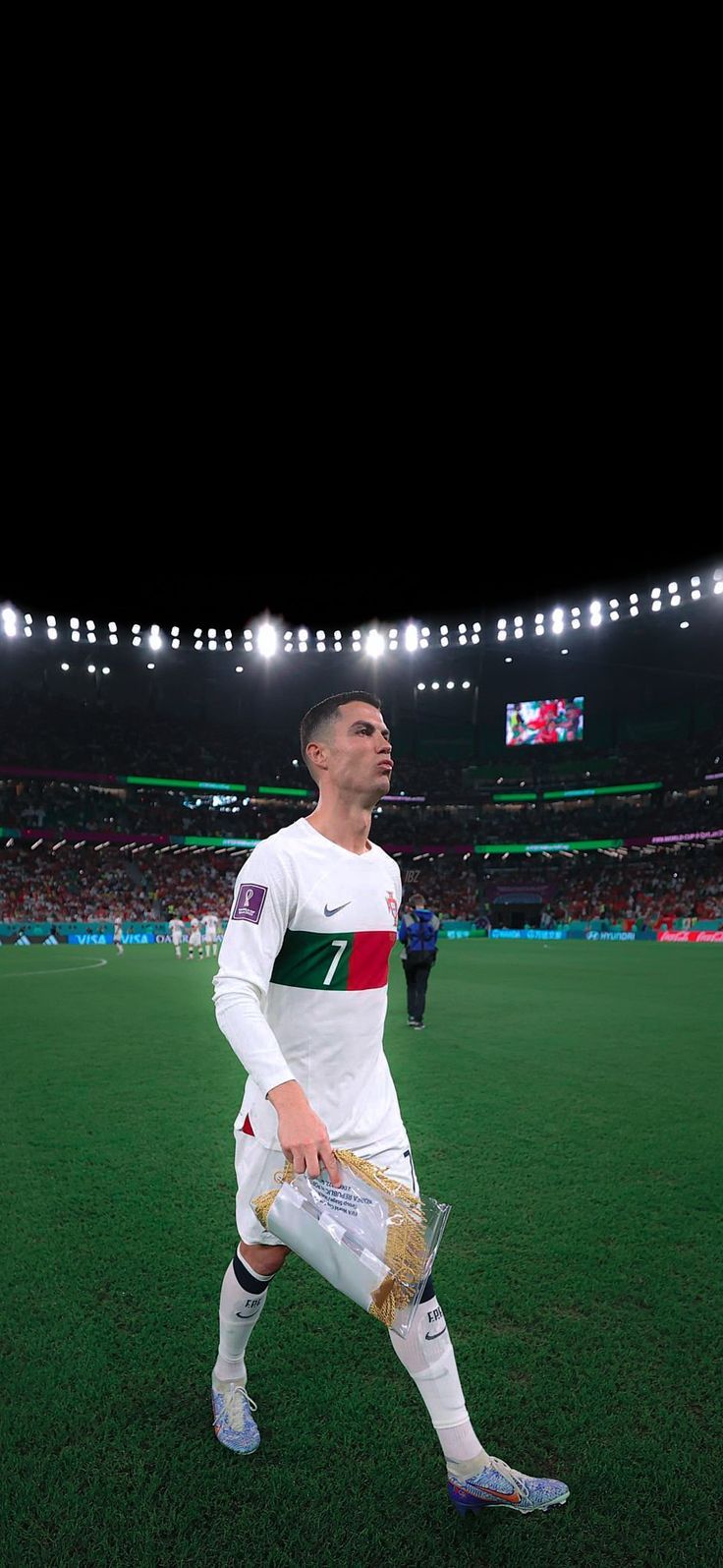 736x1595 Ronaldo 4K Wallpaper World Cup 2022