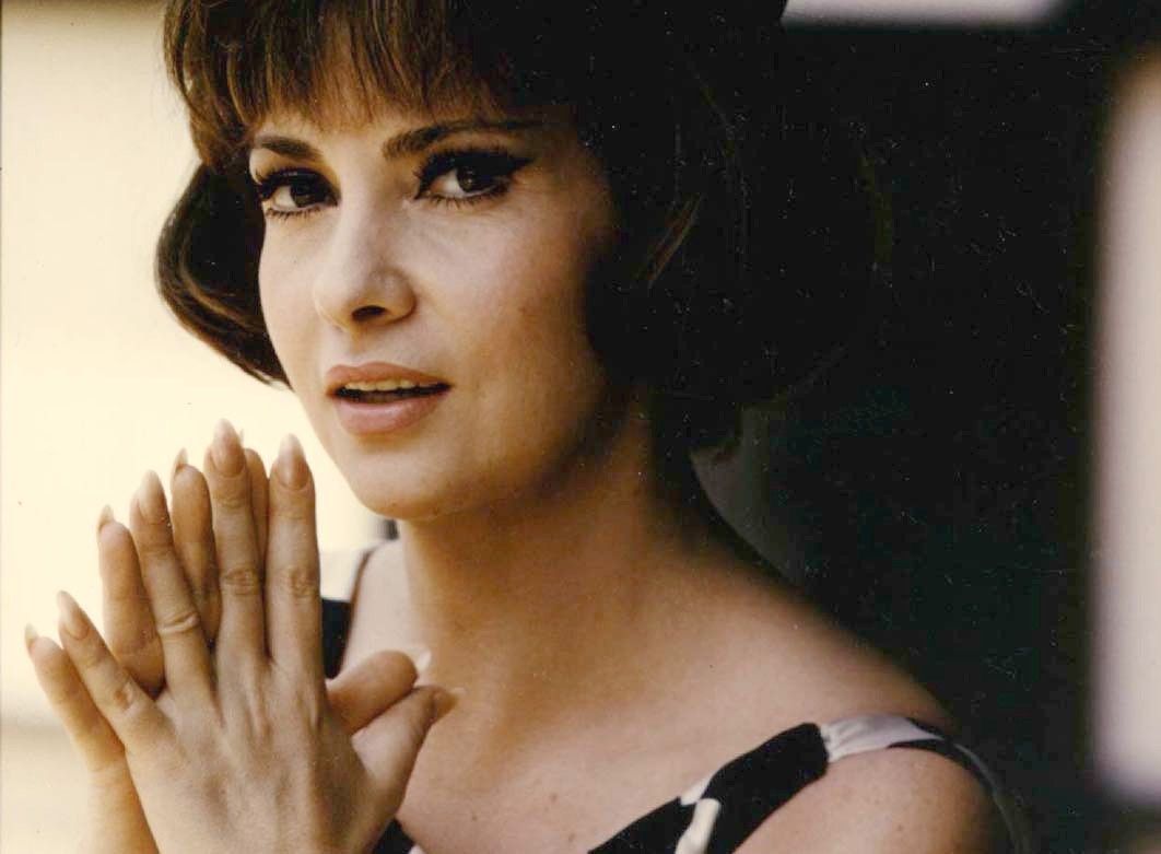 1062x781 Gina Lollobrigida Wallpaper