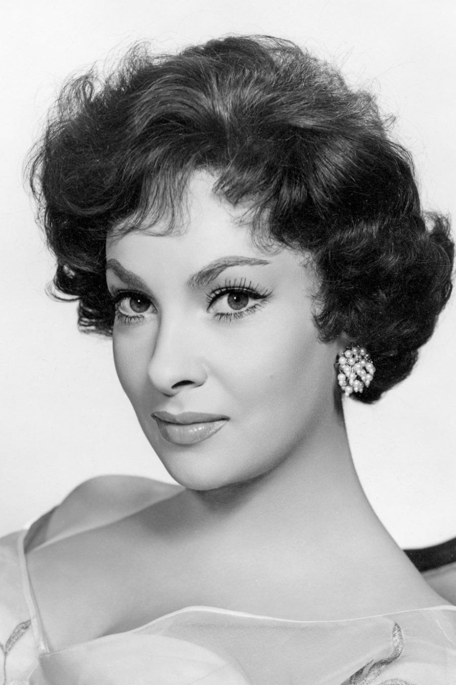 900x1350 Gina Lollobrigida Image