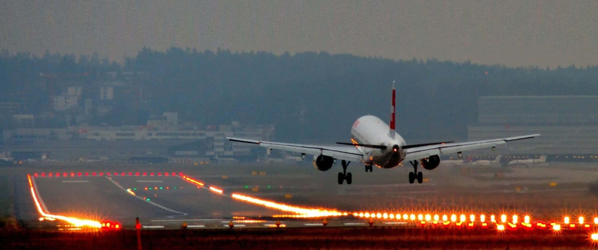 1920x804 Download 3440x1440p Jumbo Jet Orange Lights Runway Background