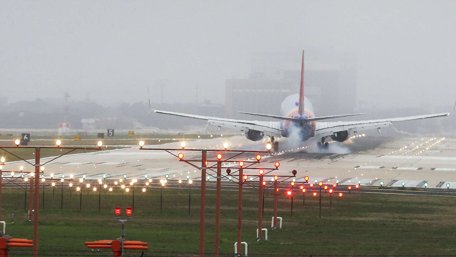 1920x1080 Weather causes most holiday flight delays, so here's what to watch for