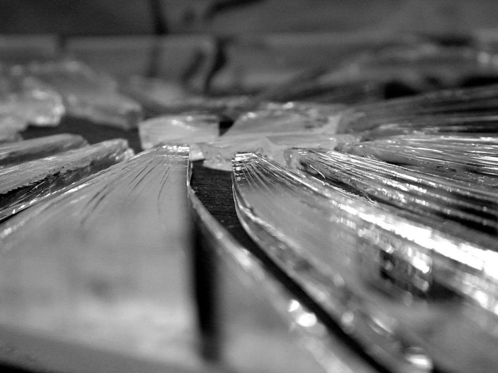 1024x768 The mirror crack'd · The Opening Lines