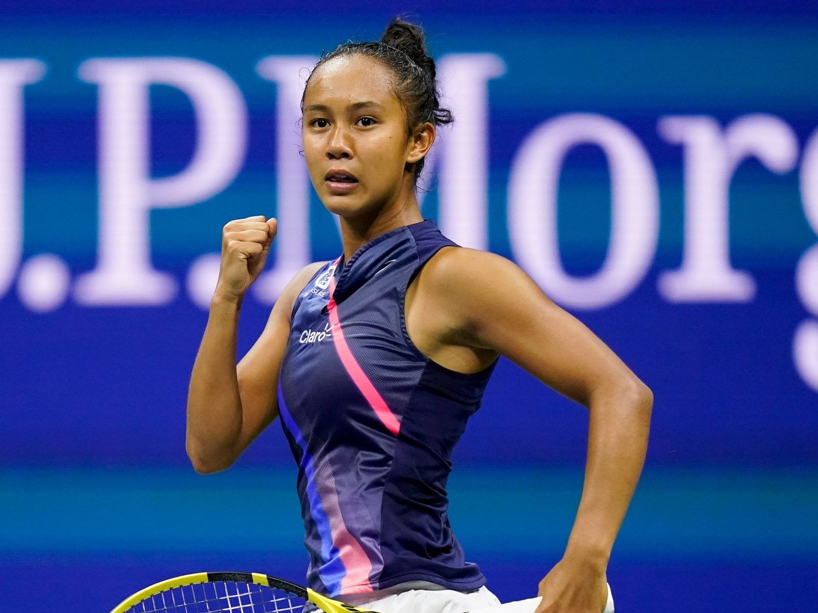 1600x1200 Superstitions Keep Leylah Fernandez's Dad Coach From US Open