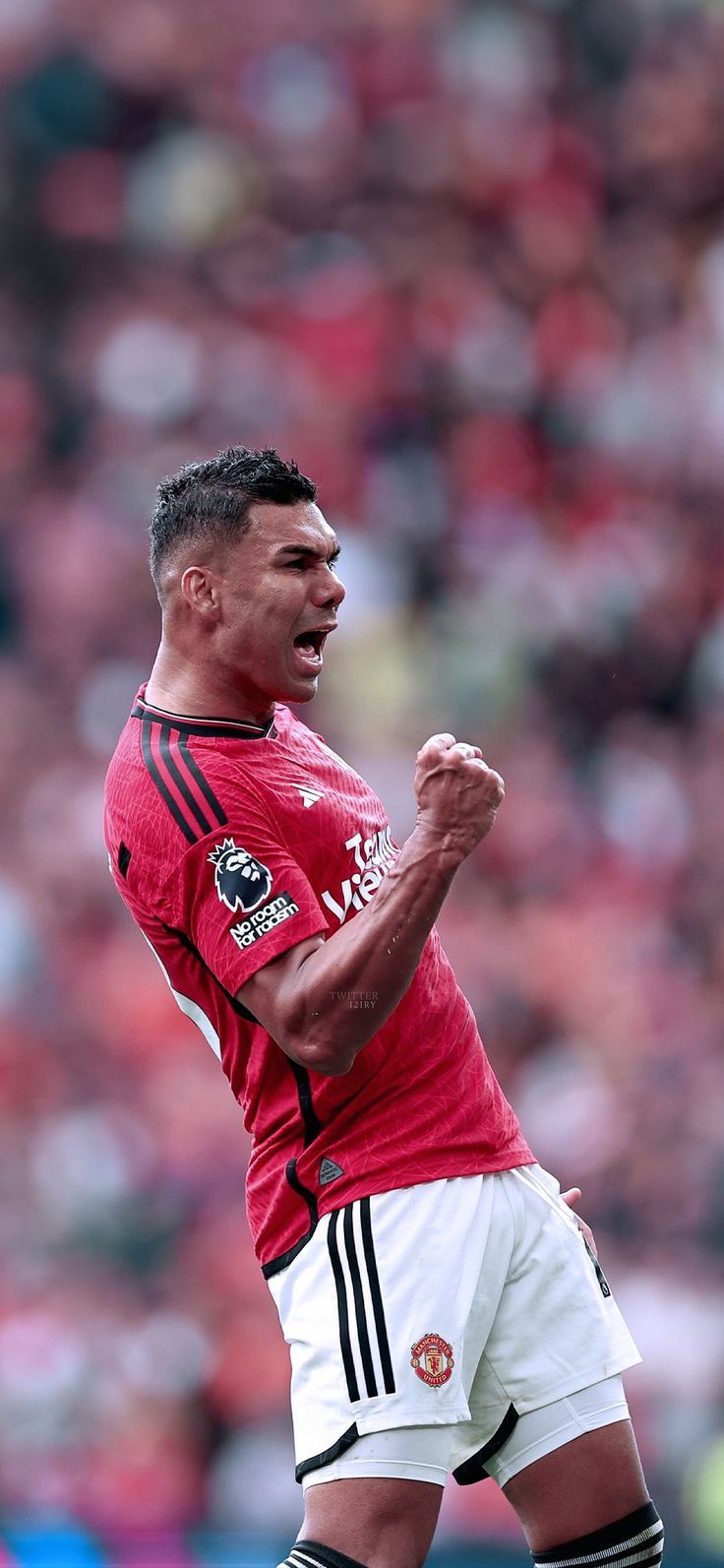 736x1593 Casemiro 4K Wallpaper