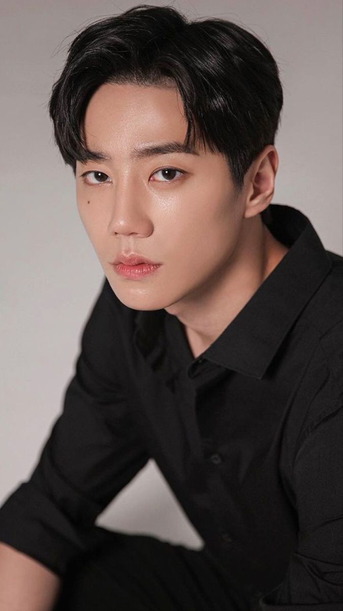 675x1200 lee Jun Young