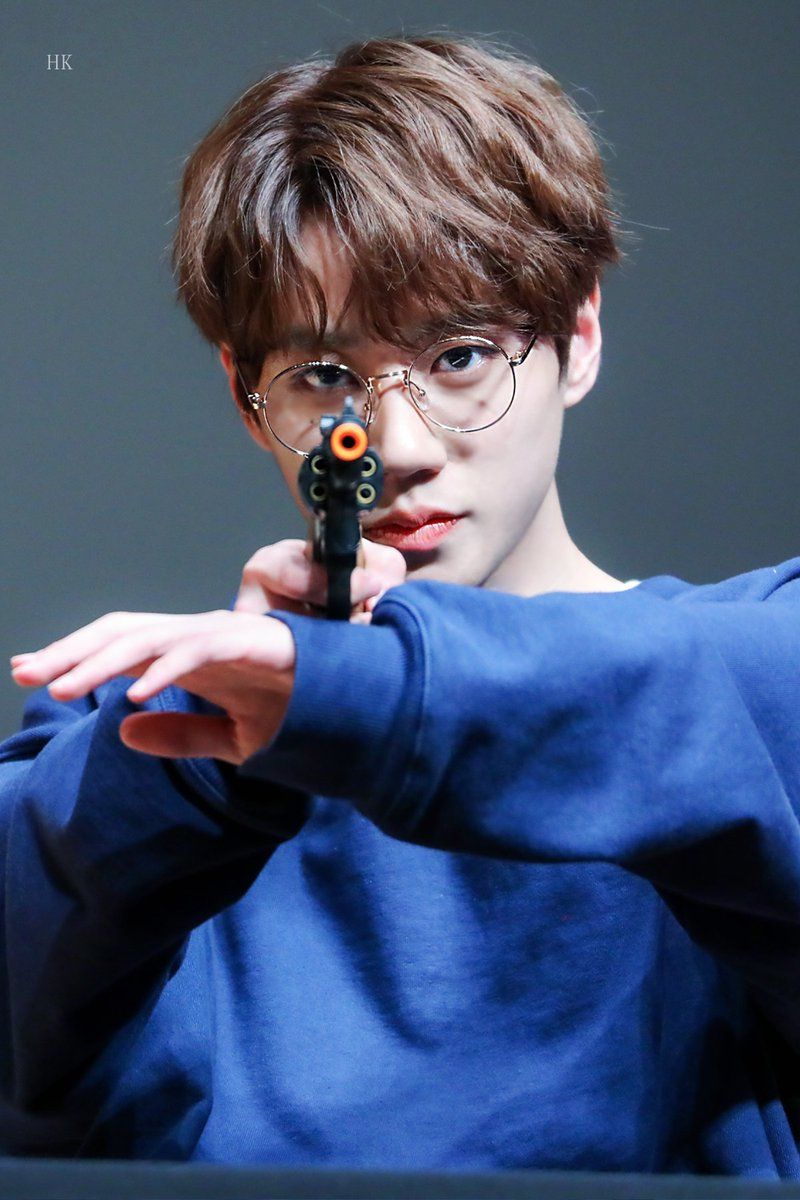 800x1200 Jun with a gun is cool, even a bubble one