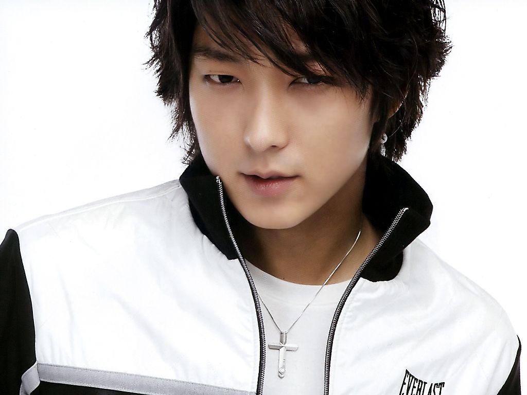 1024x768 Lee Joon Gi Wallpaper