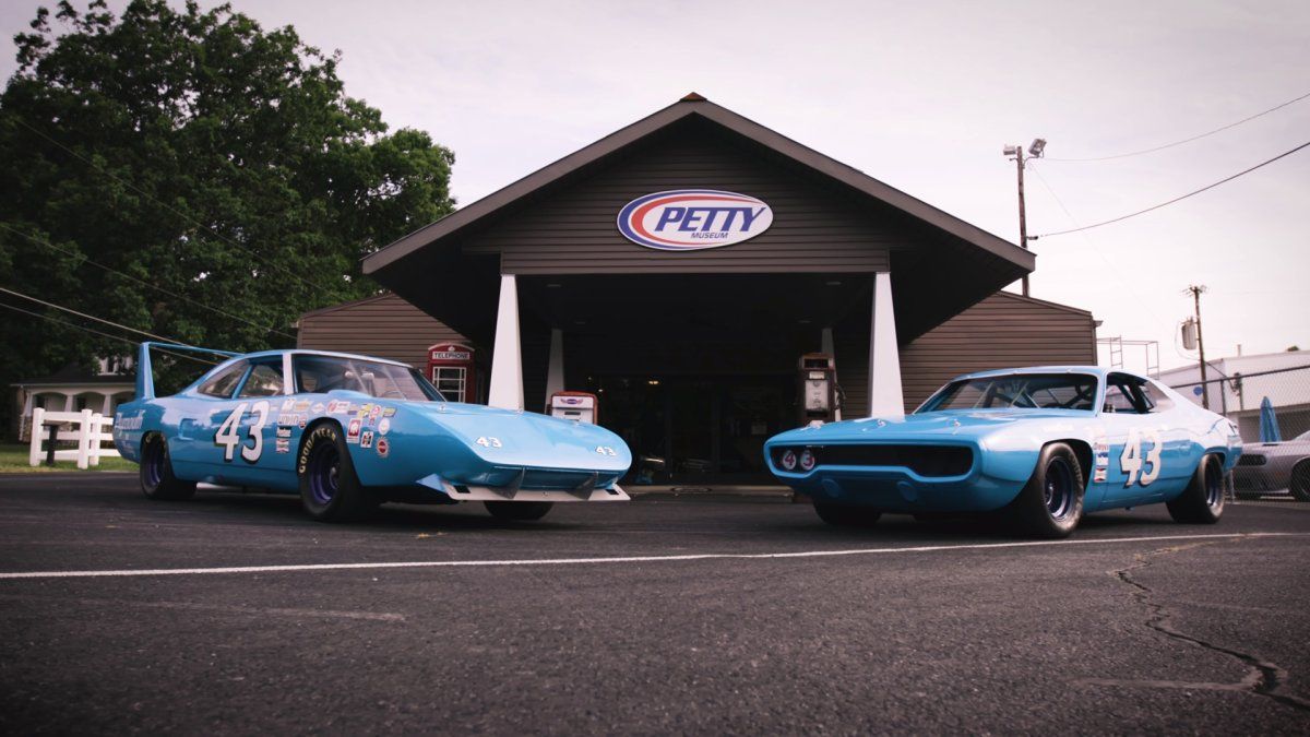 1200x675 NASCAR Star Richard Petty's 1970 Plymouth Superbird and Road Runner to Bring Millions