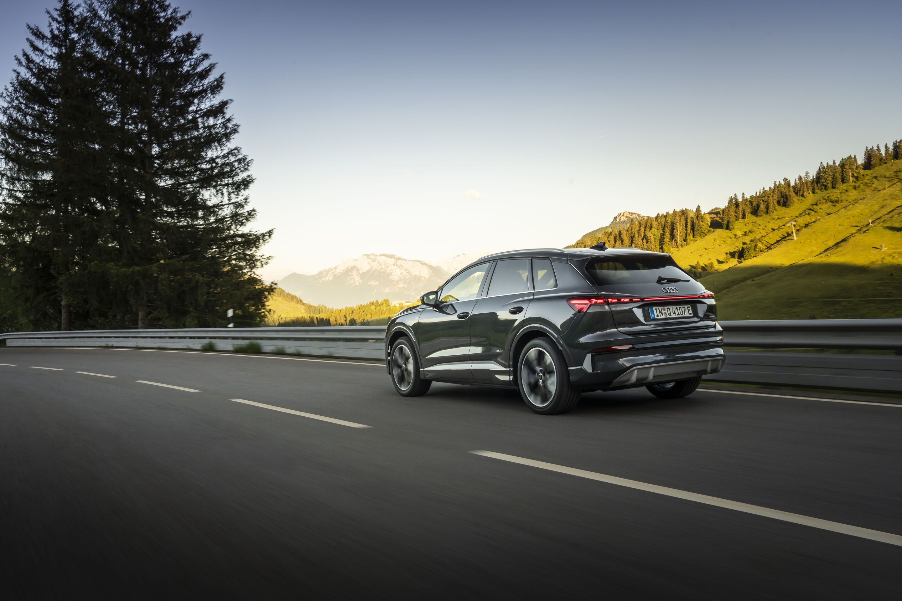 2880x1920 Q4 Image. Audi Media Center