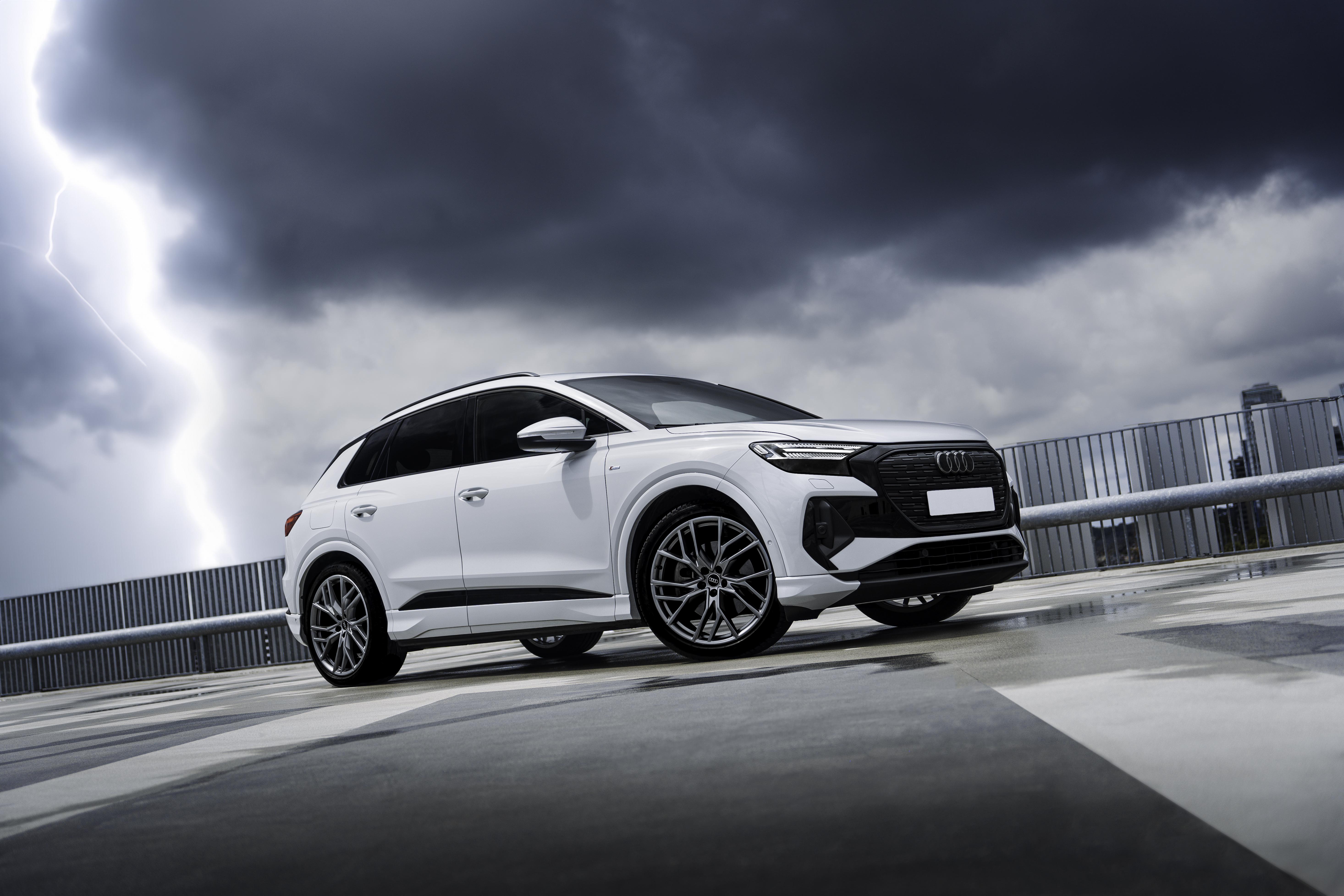 5864x3909 Took Some Picture Of The Q4 E Tron. Here's My Favourite