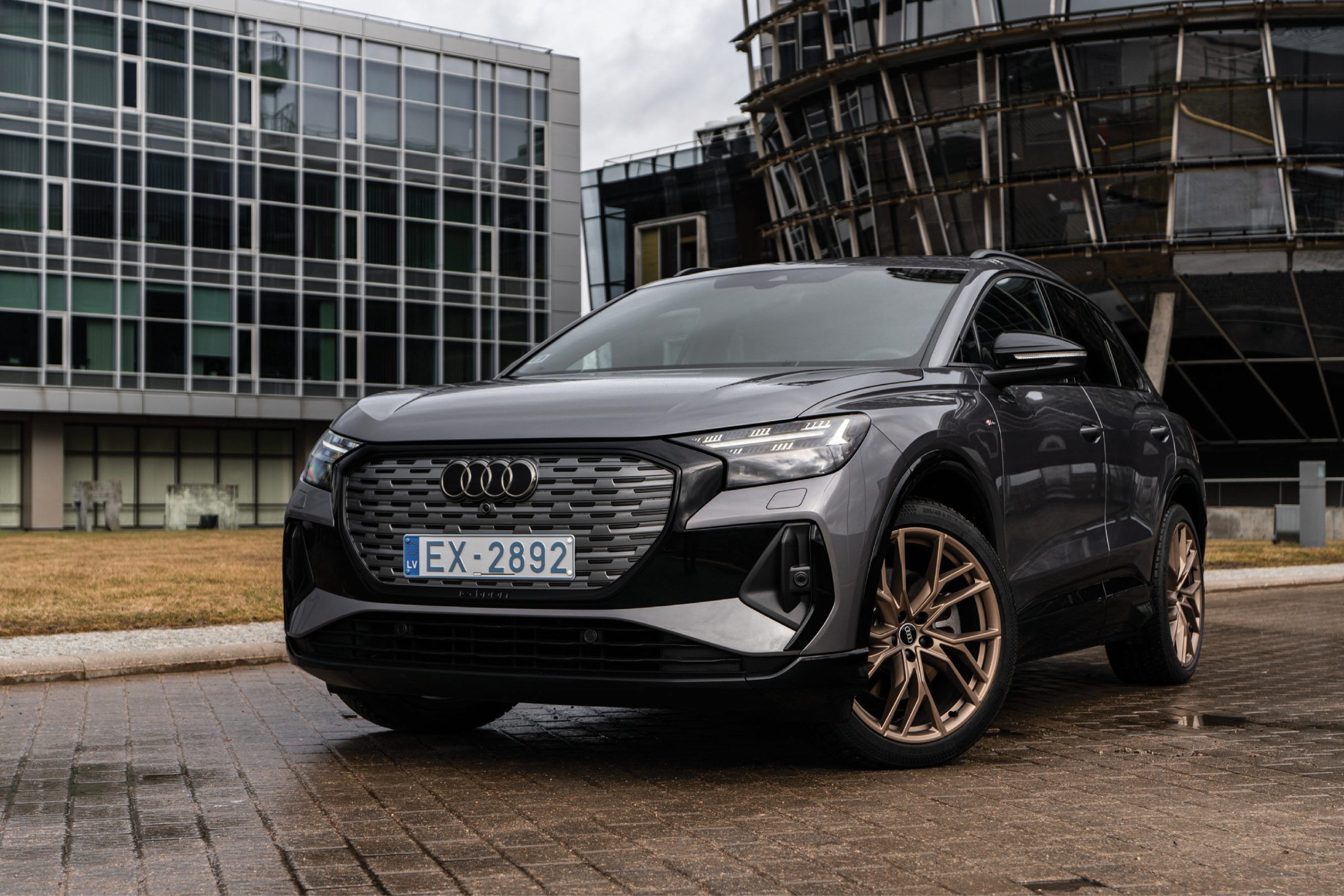 2560x1707 Driven: Audi Q4 E Tron