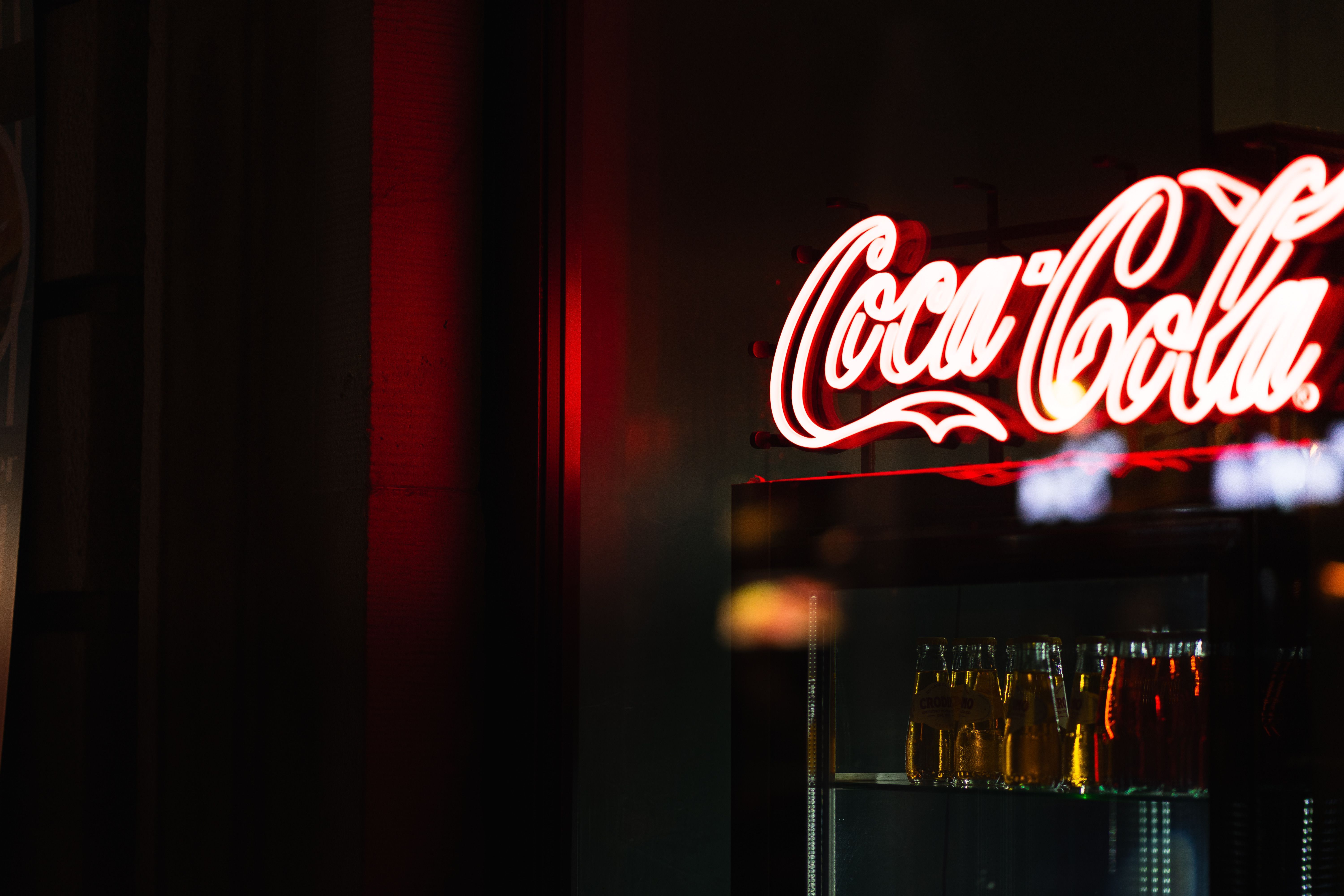 6000x4000 Vintage Coca Cola Neon Sign In Dark Room · Free