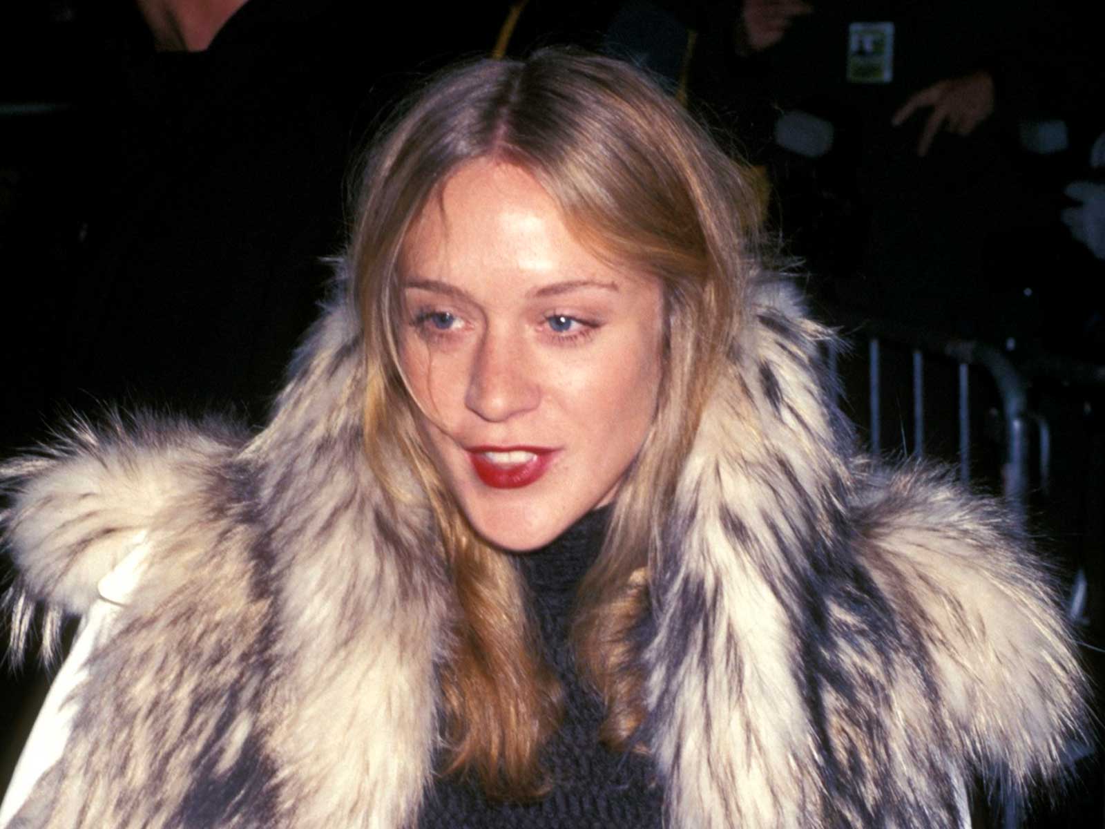 1600x1200 Chloë Sevigny: the aesthetic evolution of a timeless icon