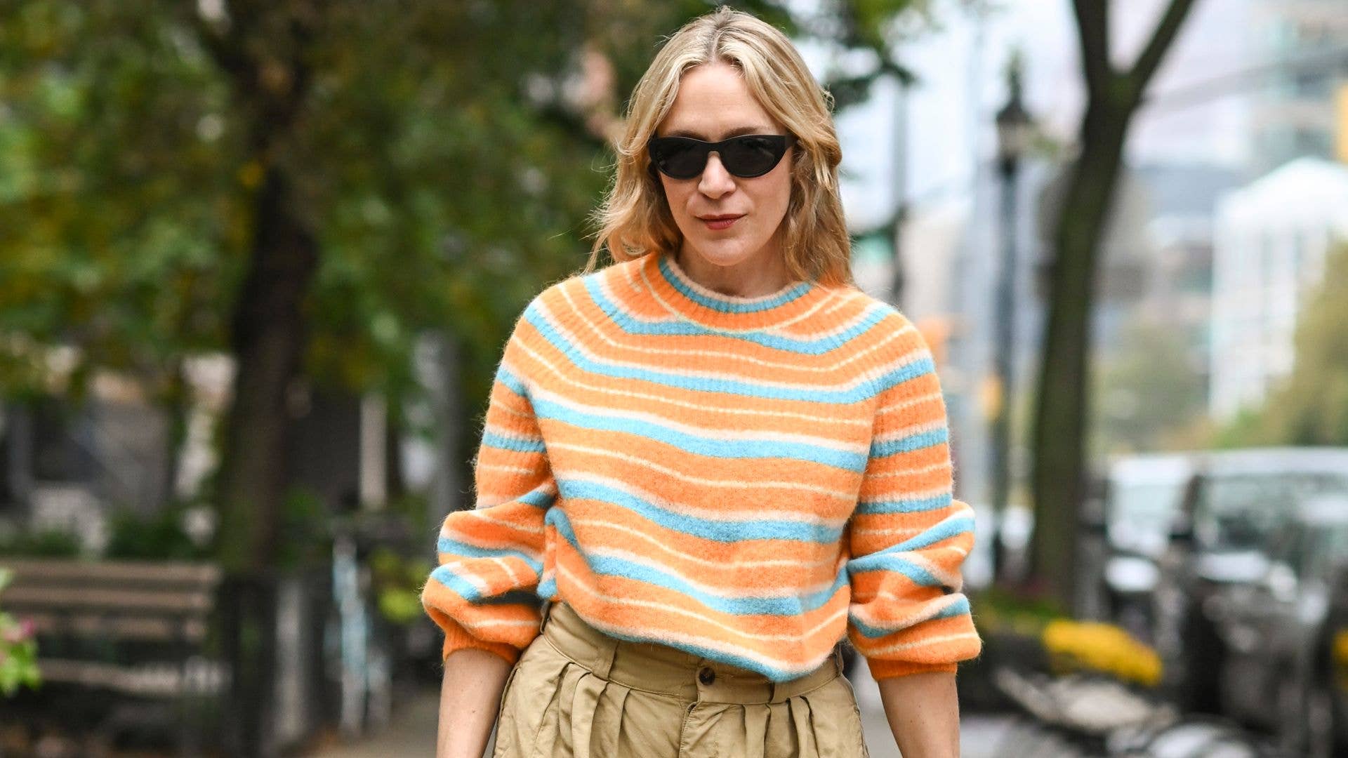 1920x1080 Chloë Sevigny's UGGs and shorts combo is a major Noughties mood
