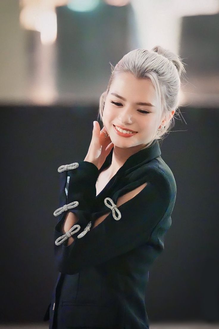 736x1104 