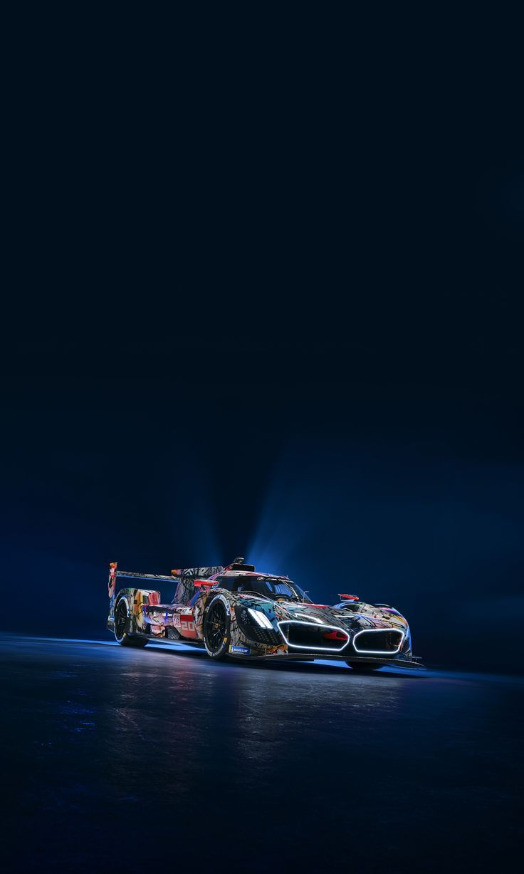 736x1226 BMW M Hybrid V8 Art Car