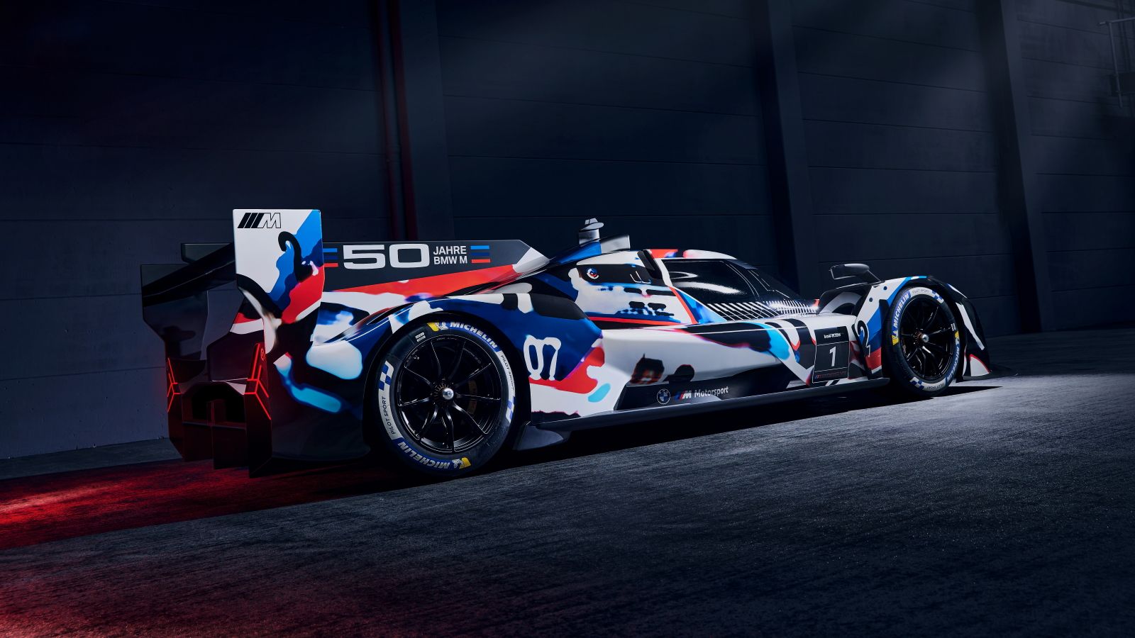 1600x900 The BMW M Hybrid V8 Is Set To Unleash The Visual Wrath Of Giant Bavarian Grilles Onto Top Level Motorsport