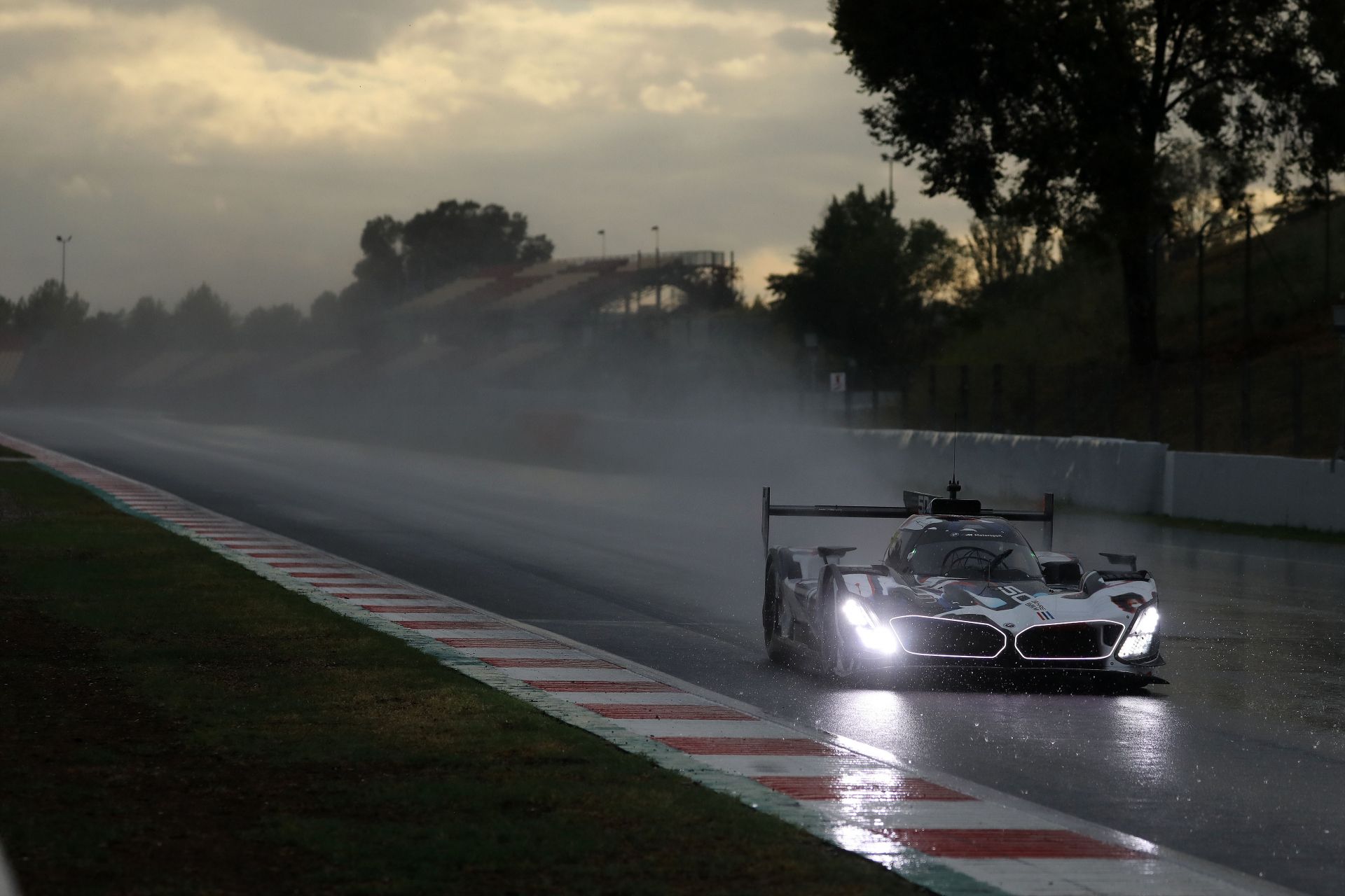 1920x1280 Which drivers took the wheel of the BMW M Hybrid V8?