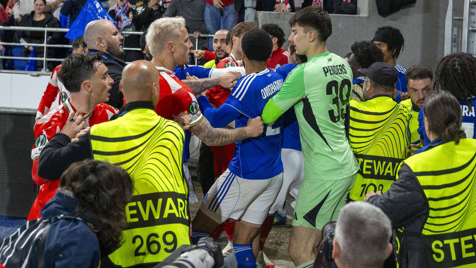 1600x900 We got our own back on them! Mainz 05 players lost their cool completely after the disaster and provocations against Racing Strasbourg. Goal.com Canada