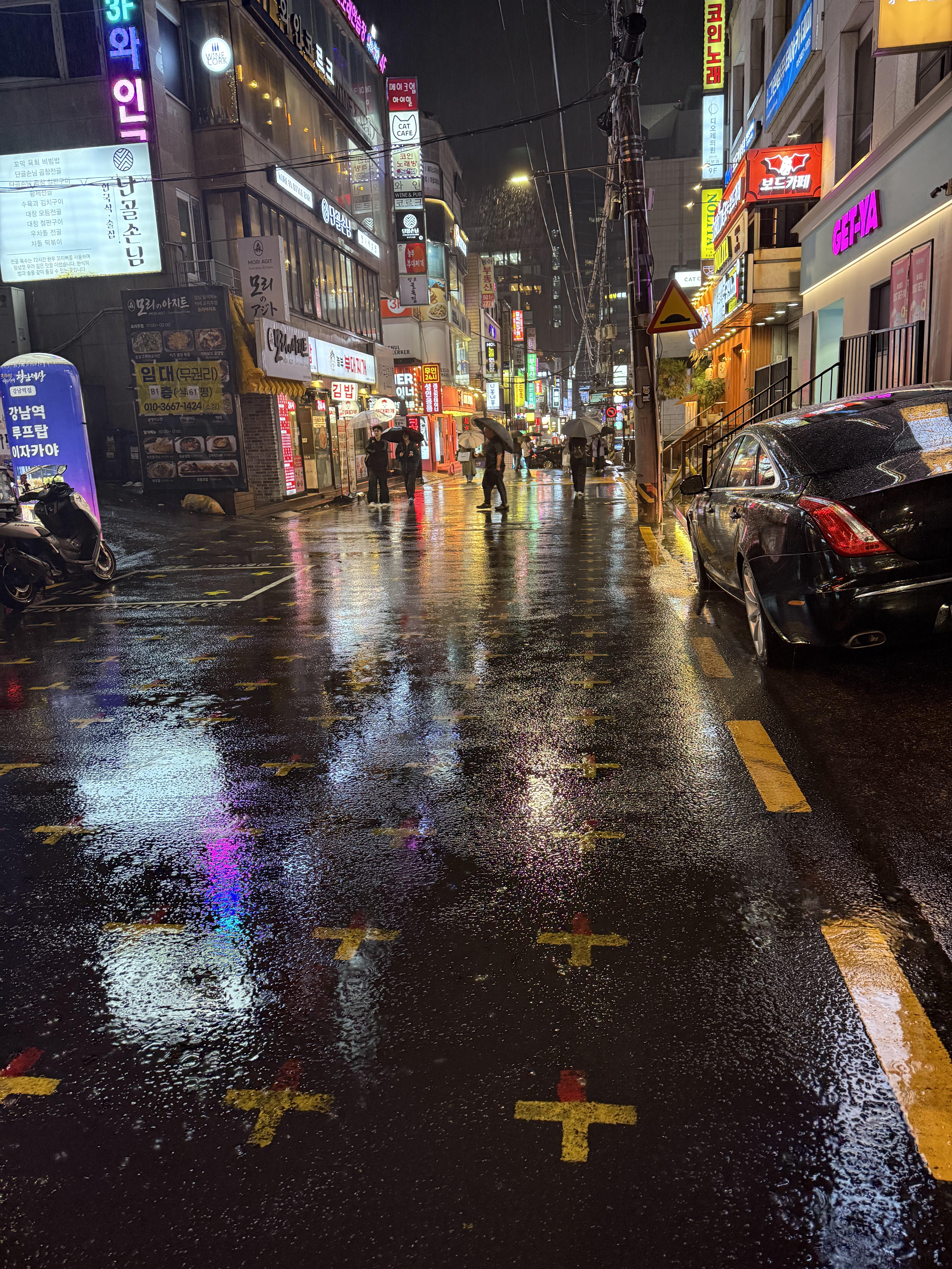 4284x5712 An evening in Seoul