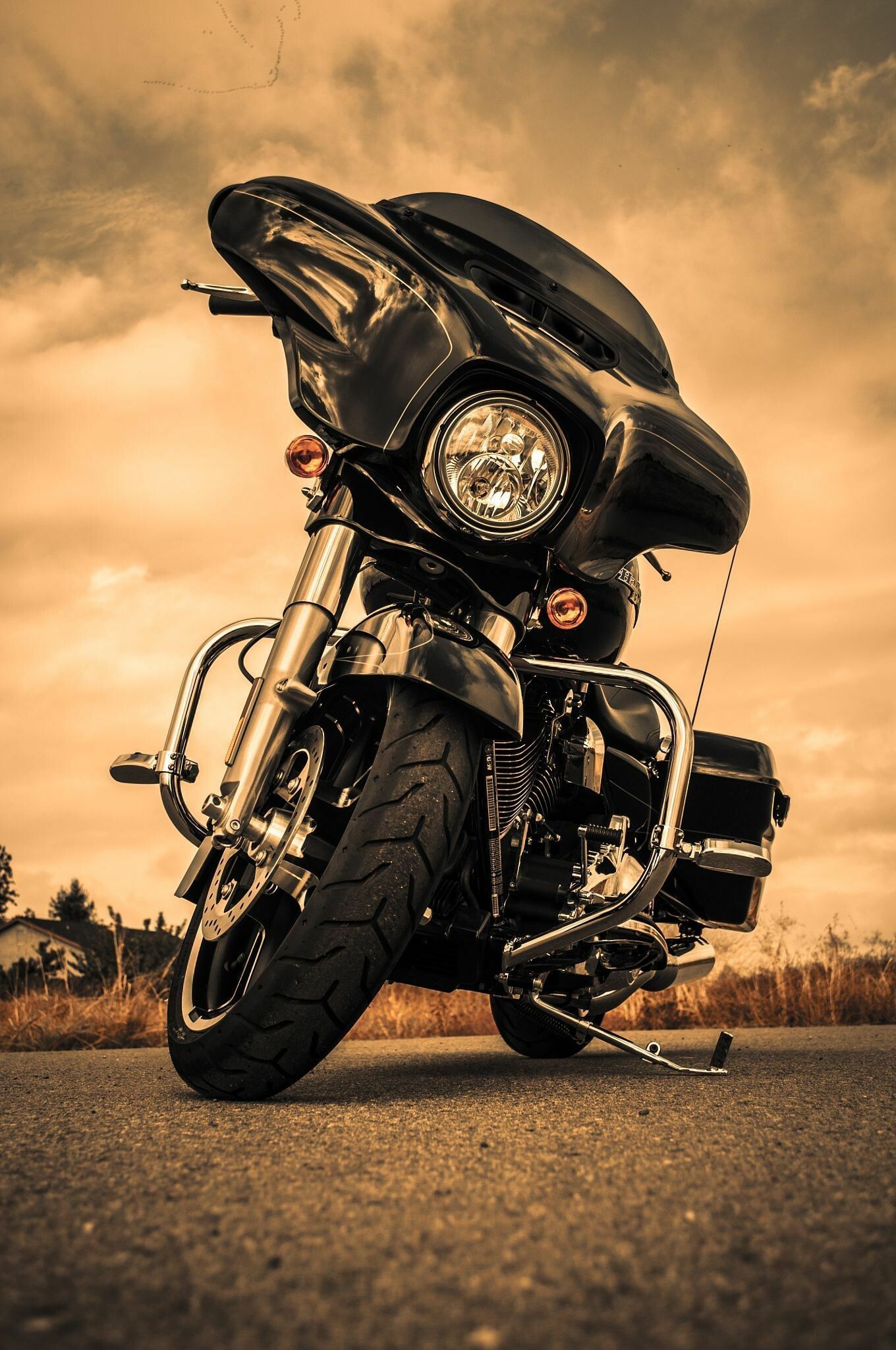 1360x2048 Harley Davidson Glide Wallpaper