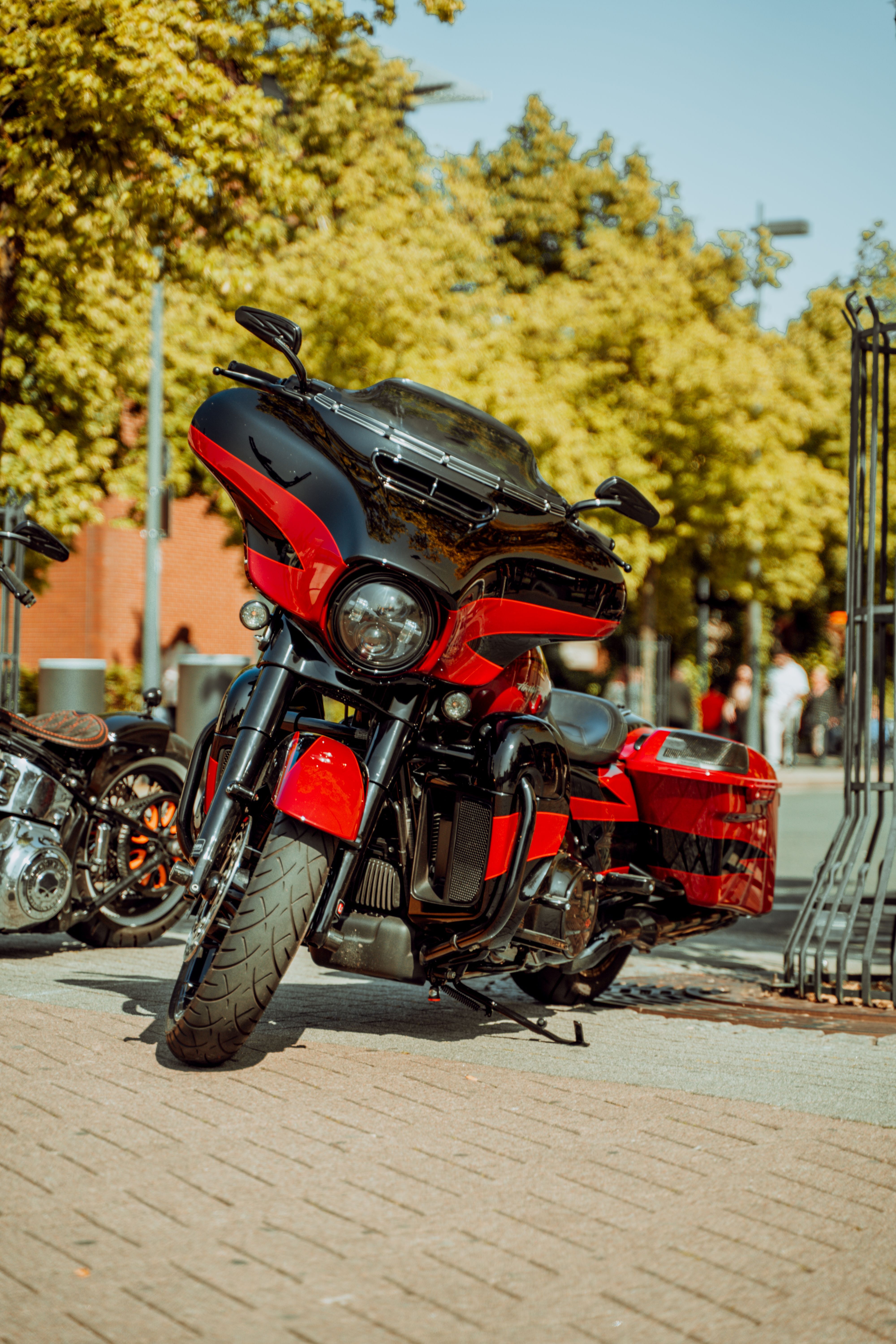 4000x6000 Red Harley Davidson Street Glide · Free