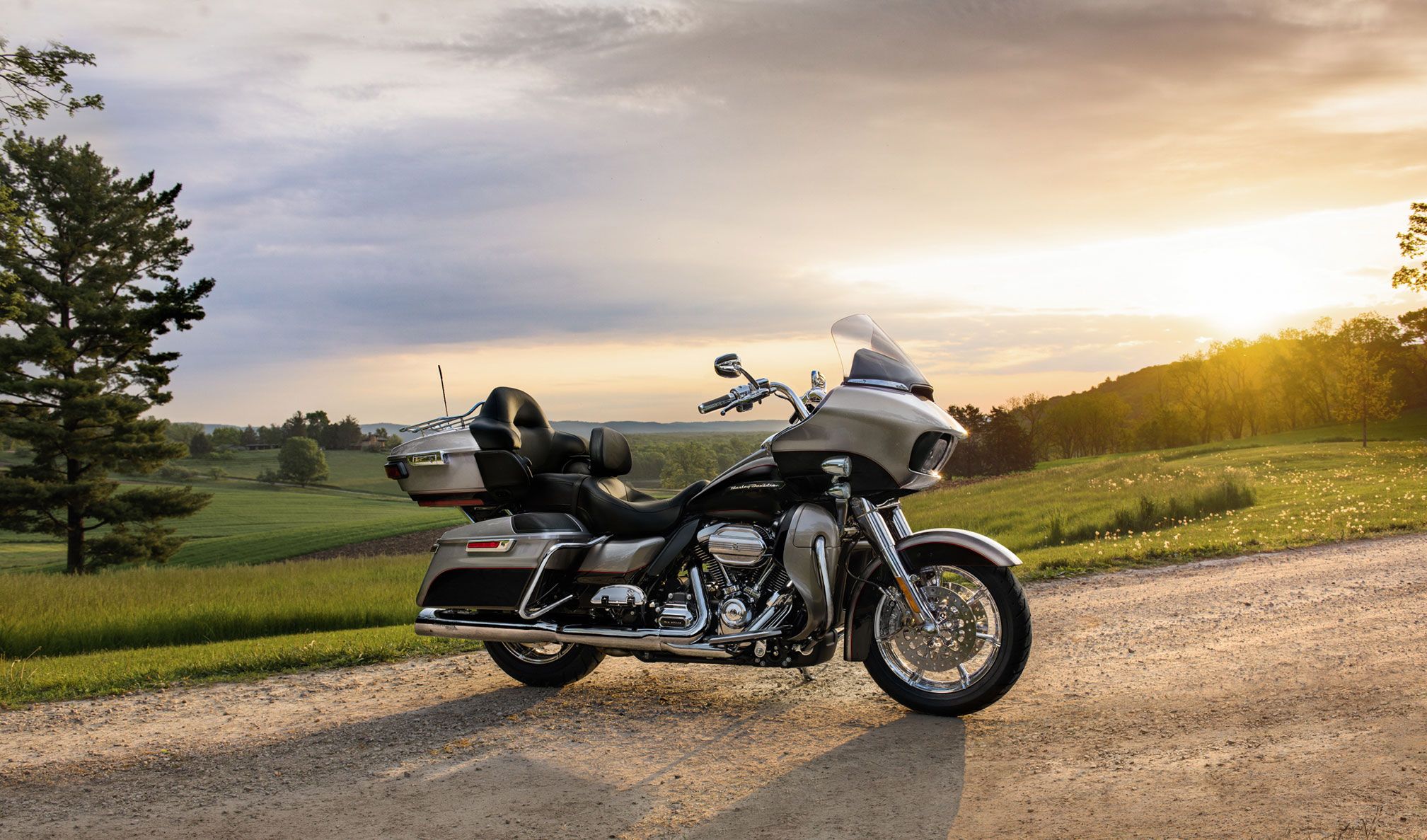 2017x1187 Download Harley Davidson Road Glide Ultra Vehicle Harley Davidson Road Glide HD Wallpaperx1187