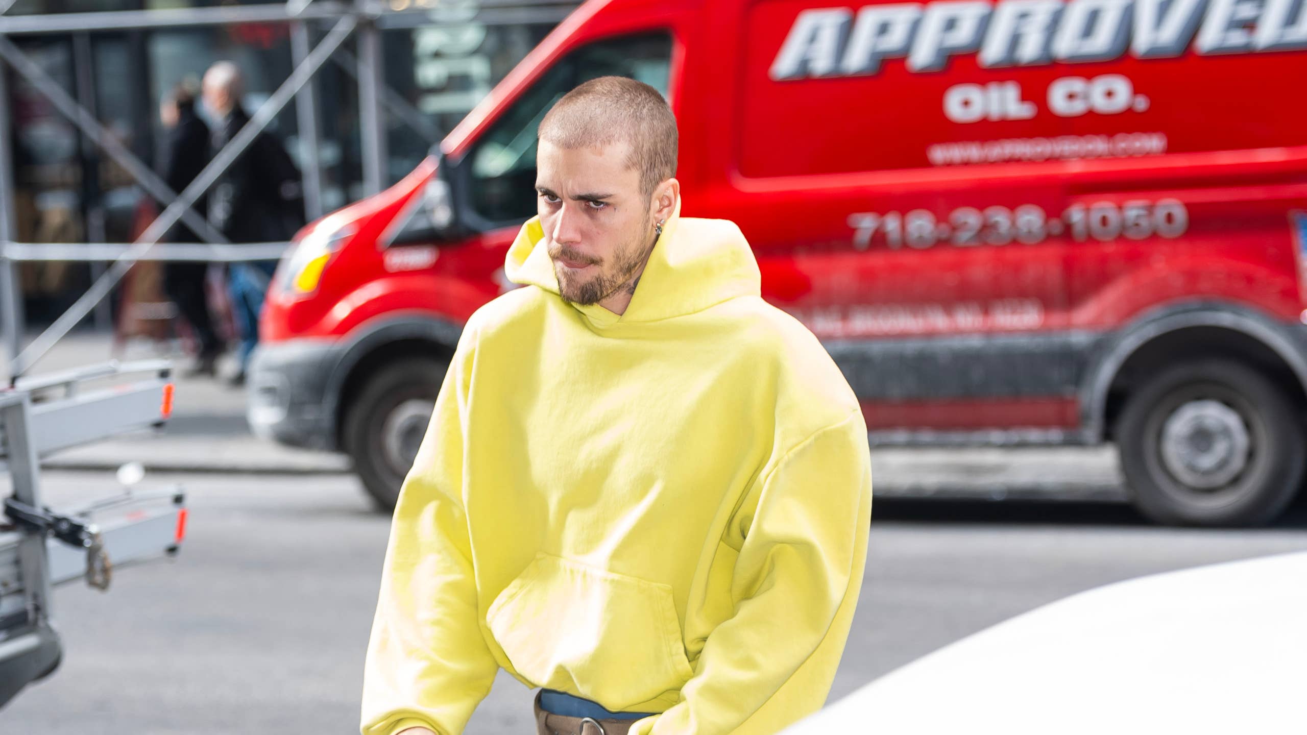 2560x1440 Justin Bieber Posts Photo That Has Fans Concerned's Journal
