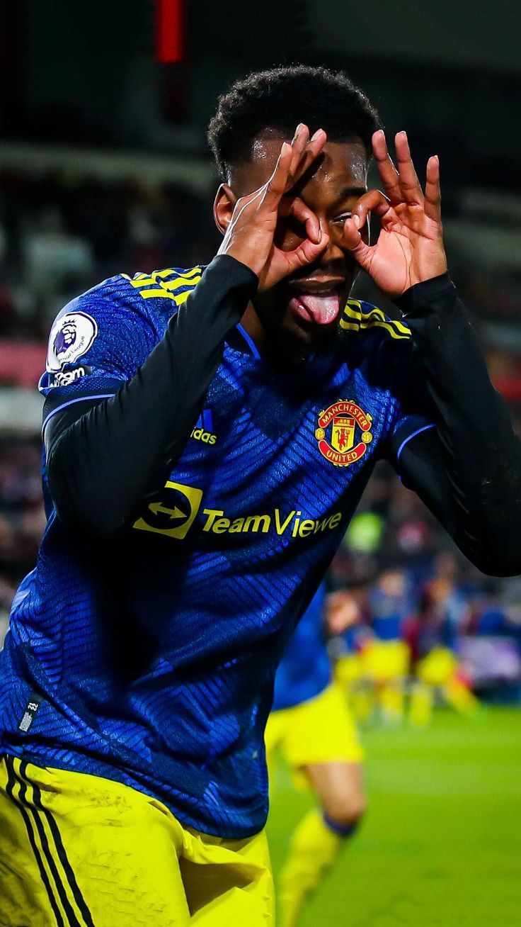 736x1308 Anthony Elanga Wallpaper. Football players wallpaper iphone, Legendary football photo, Dark football wallpaper