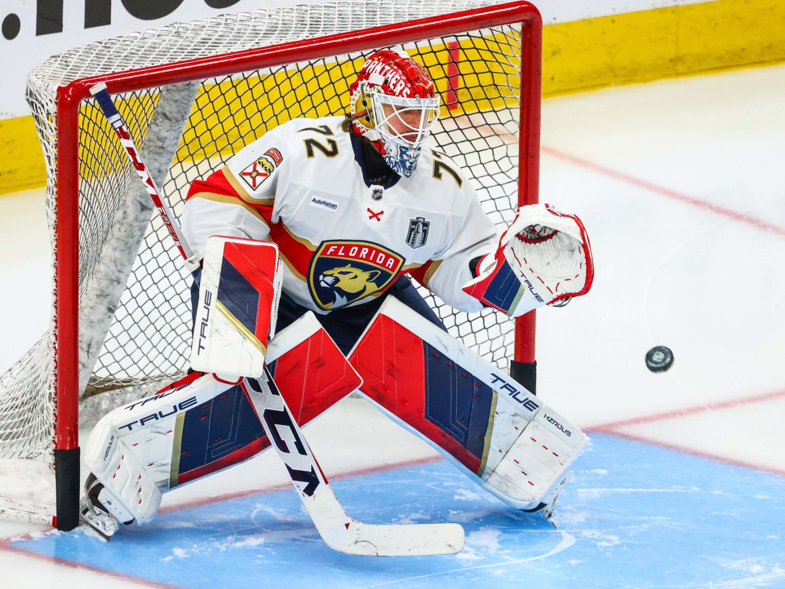 1600x1200 Sergei Bobrovsky Pulled in Blowout of Game 4 in Stanley Cup Final