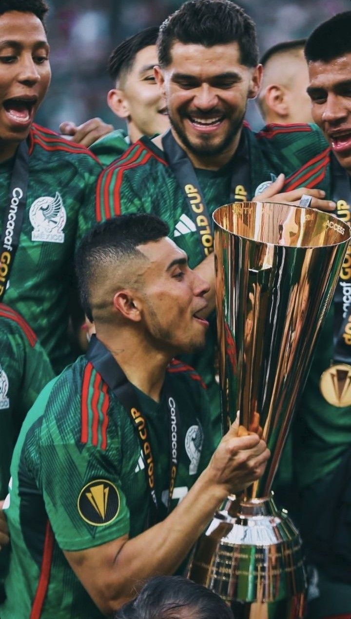 720x1268 Orbelin Pineda