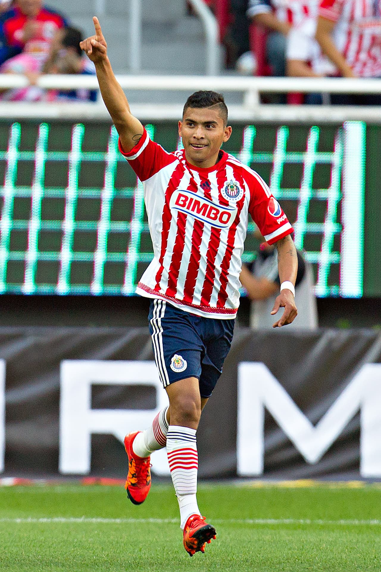 1280x1920 Orbelín Pineda: actualidad, noticias, videos y fotos de Orbelín Pineda