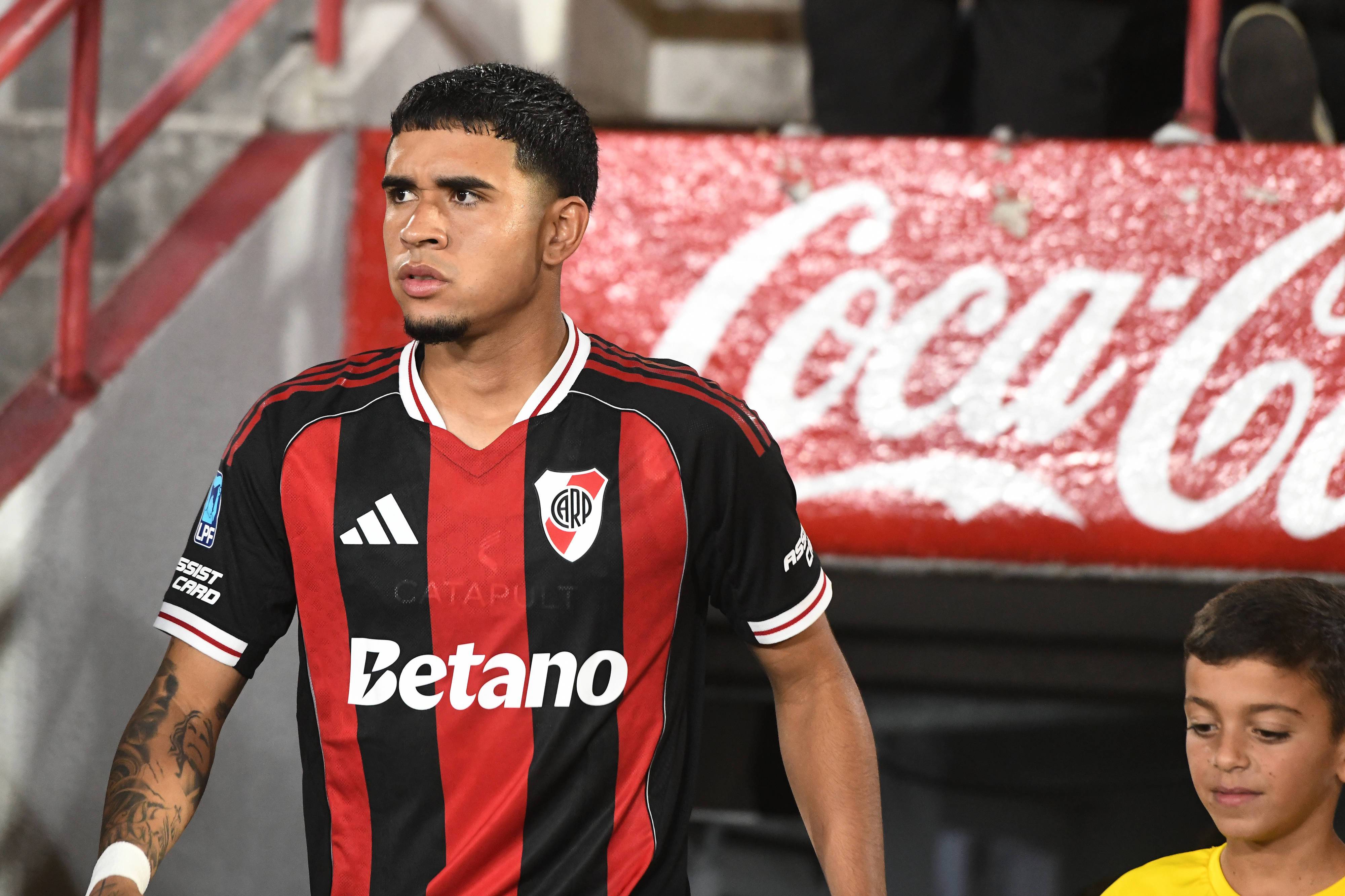 4000x2666 Chelsea close to agreeing 'strategic partnership' with River Plate over exchange of young talents