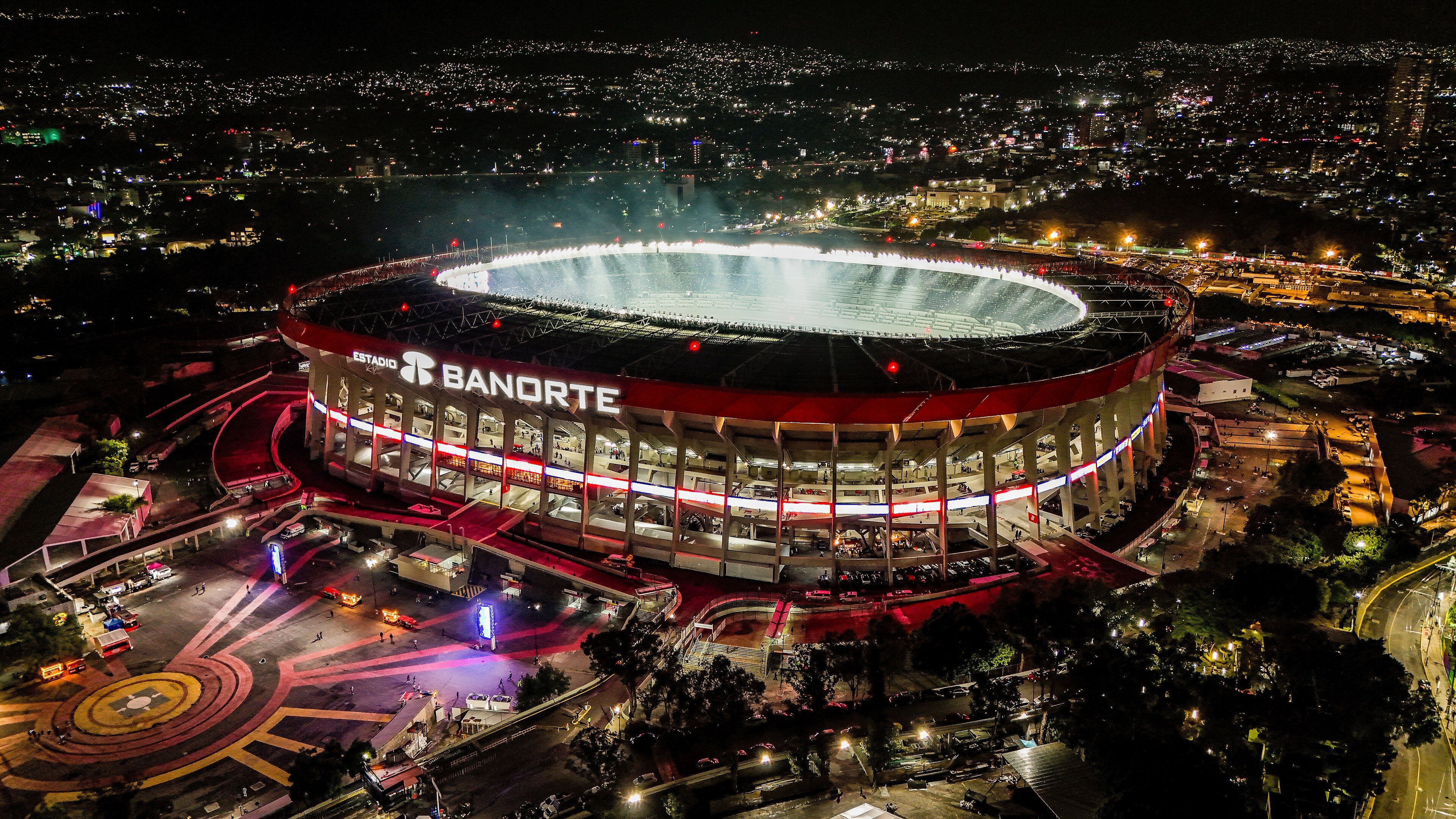 3840x2160 Vista aérea nocturna del Estadio
