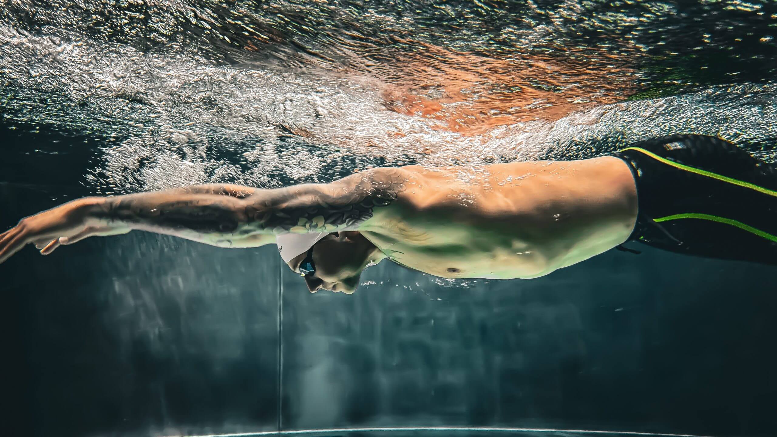 2560x1440 Why Caeleb Dressel Joined Forces with deboer