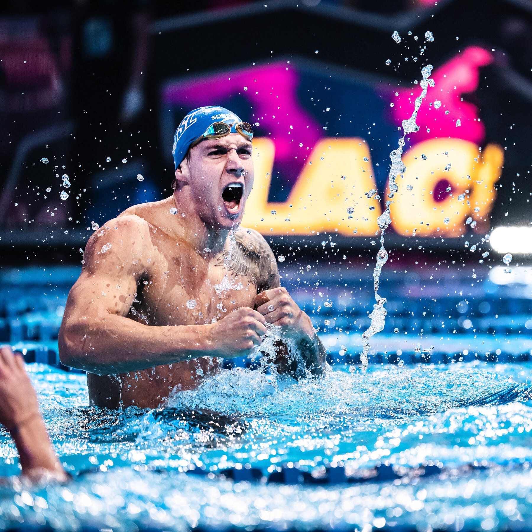 1800x1800 Swimming in a Bubble, Free From the Tyranny of Times