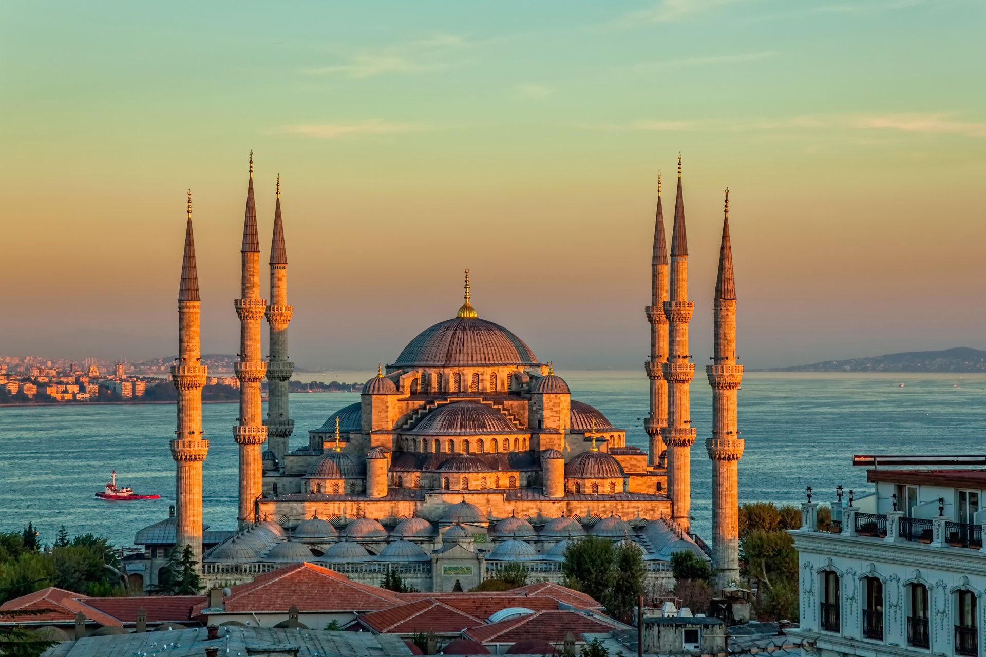 1920x1280 Sultan Ahmed Mosque in Istanbul