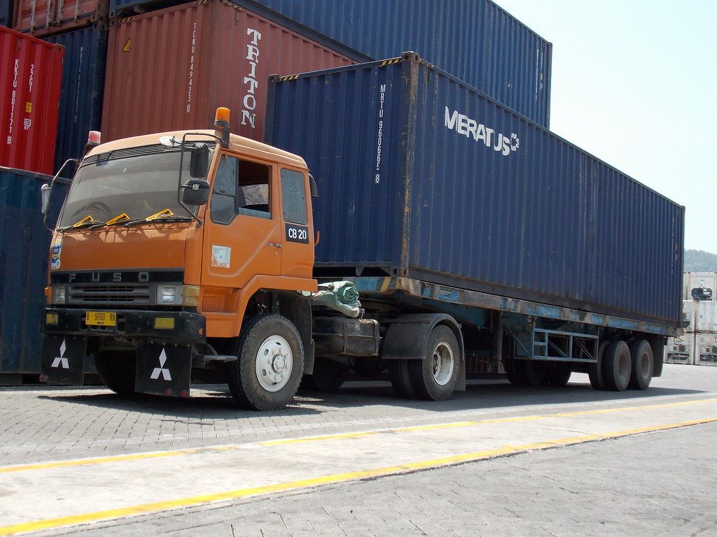 1024x768 Mitsubishi Fuso The Great